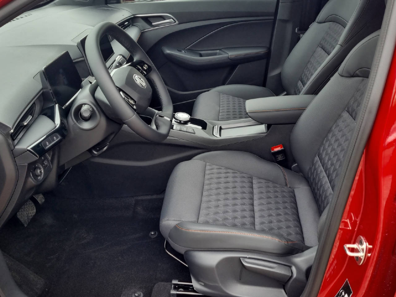 MG 3 1.5 Hybrid Luxury-image-4