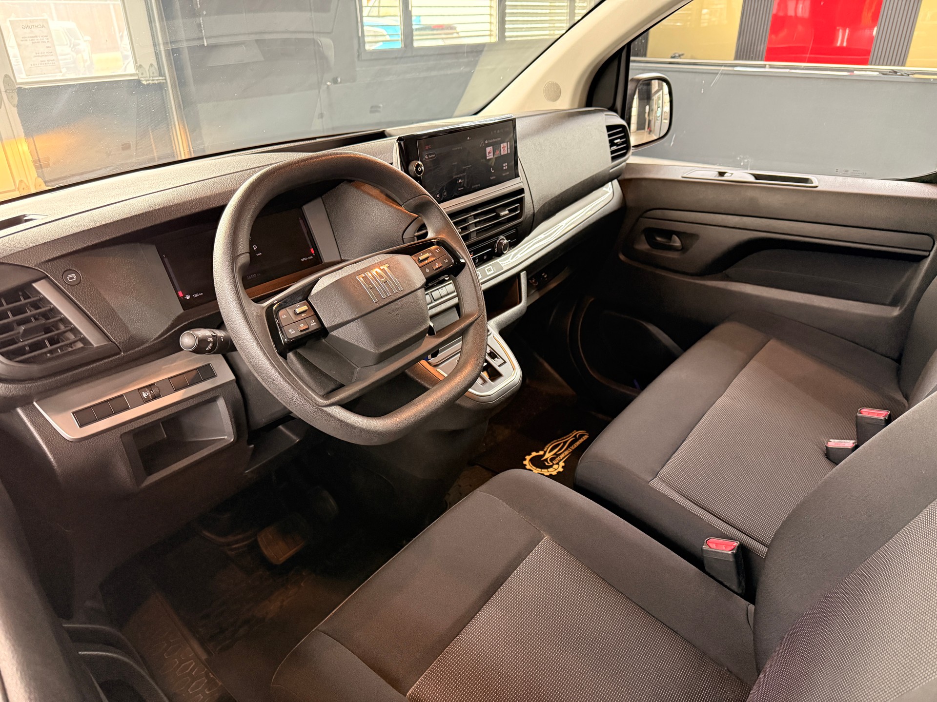 FIAT Scudo 2.0 BlueHDi L2 Crew Cab-image-8