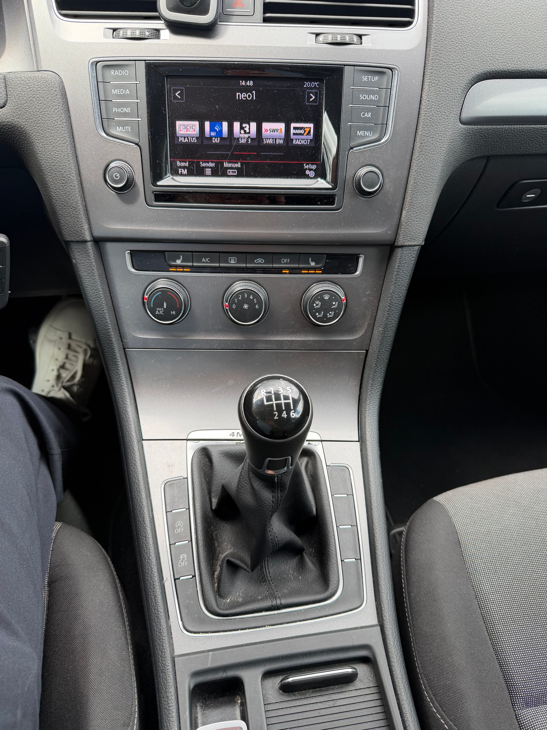 VW Golf 1.6 TDI 4Motion-image-12
