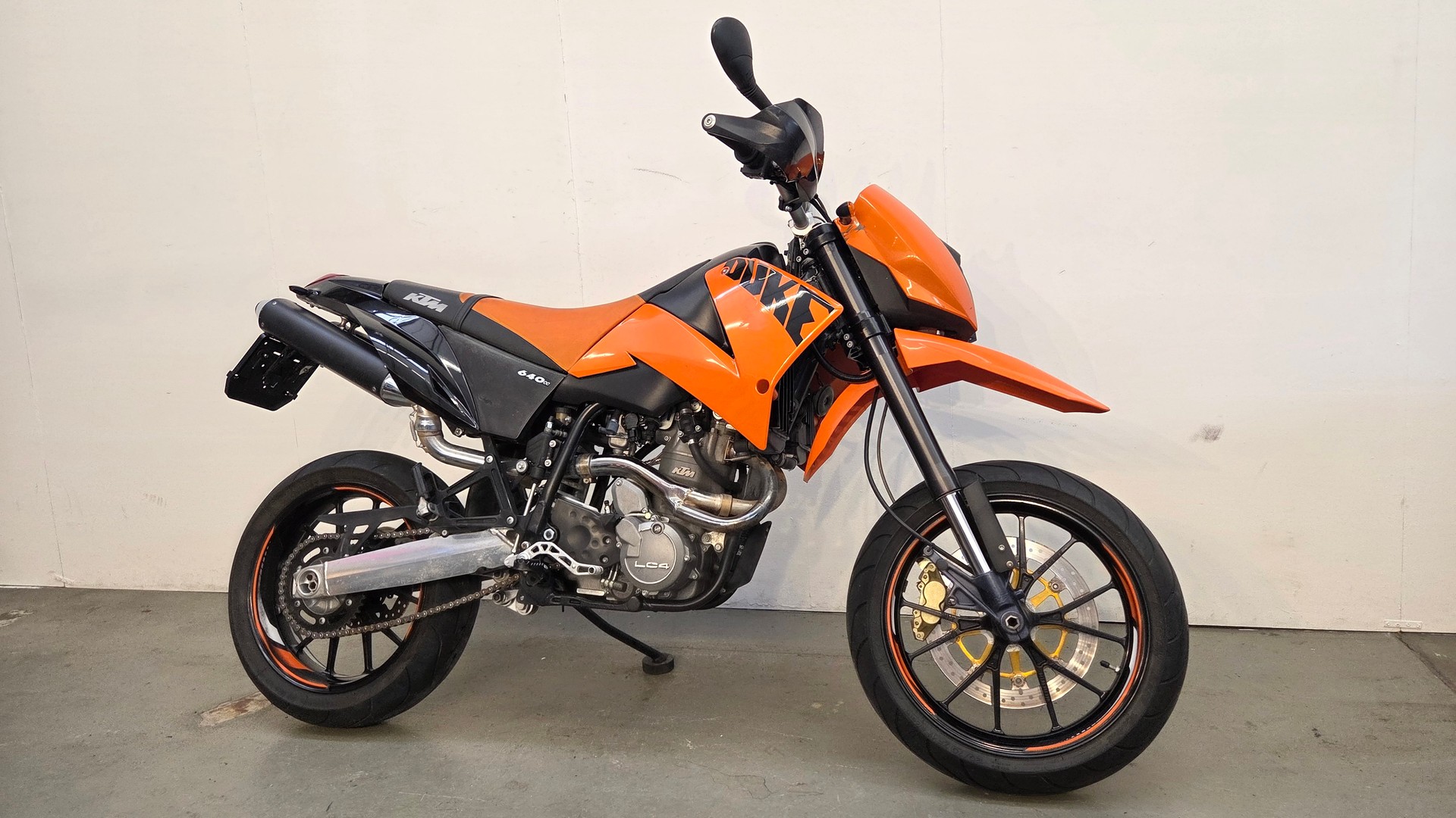 KTM 640 Duke-E II (25kW)-showroom-element-2