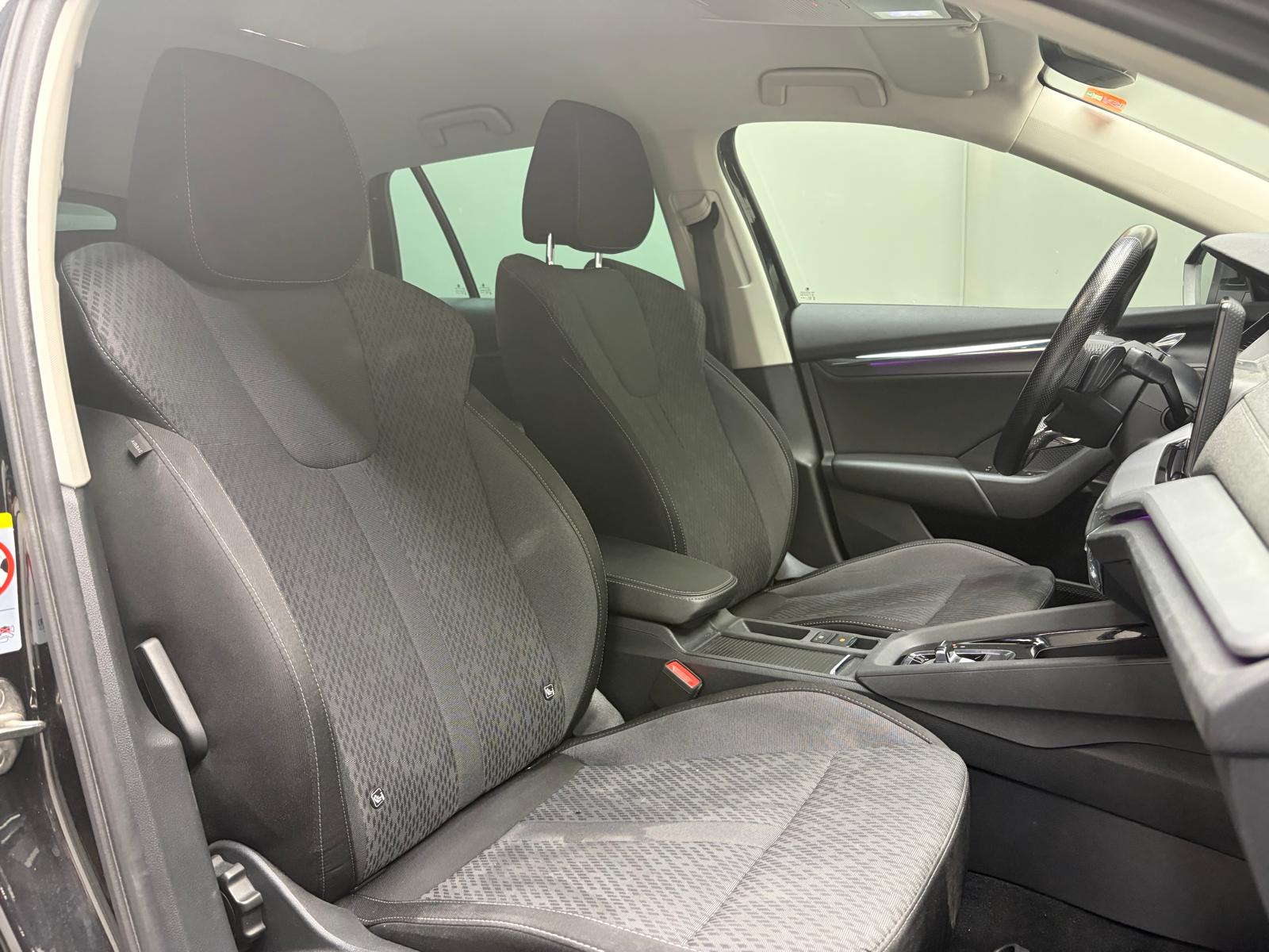 SKODA Octavia Combi 1.0 TSI mHEV DSG Style-image-11