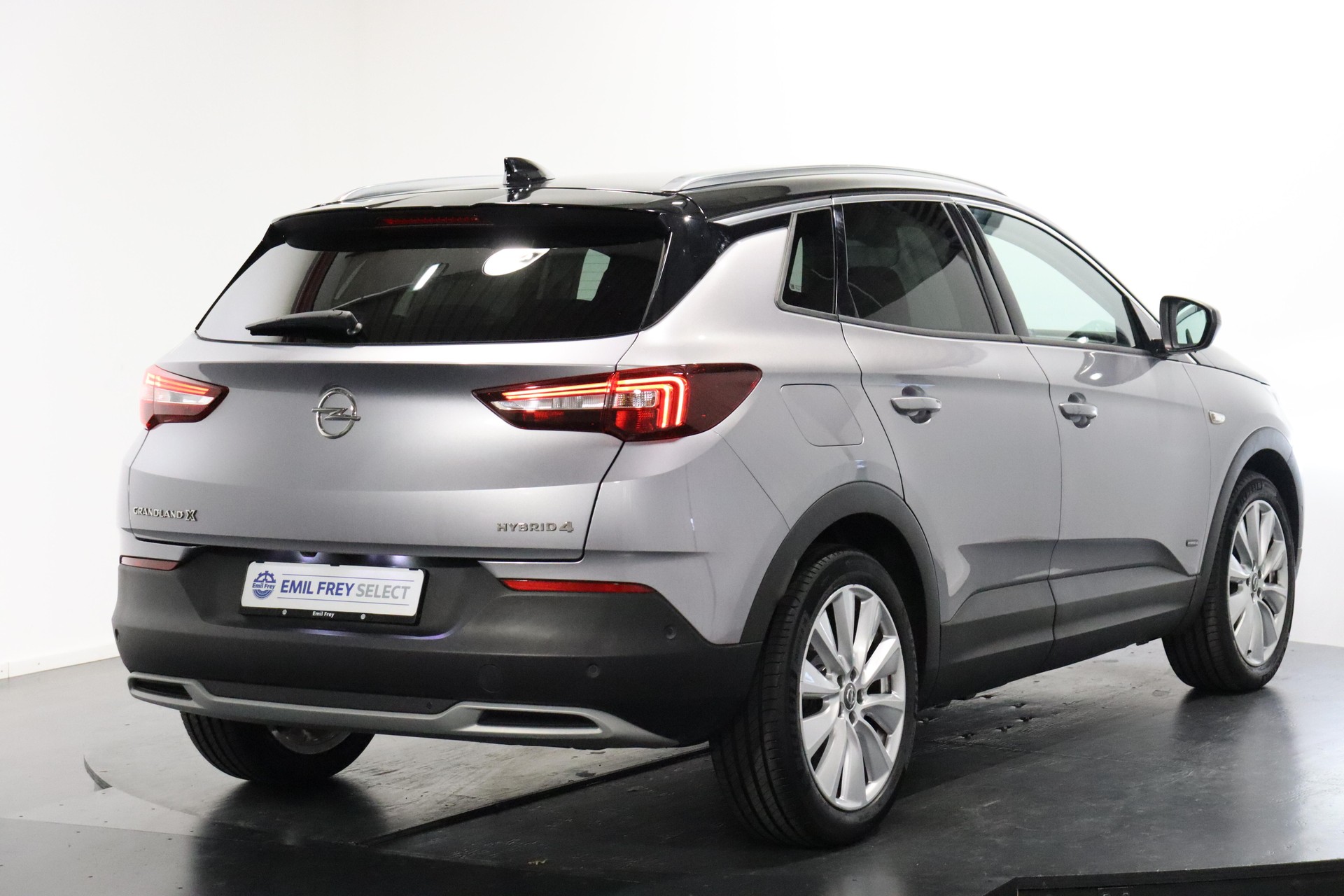 OPEL Grandland X 1.6 T PHEV Excellence-showroom-element-2