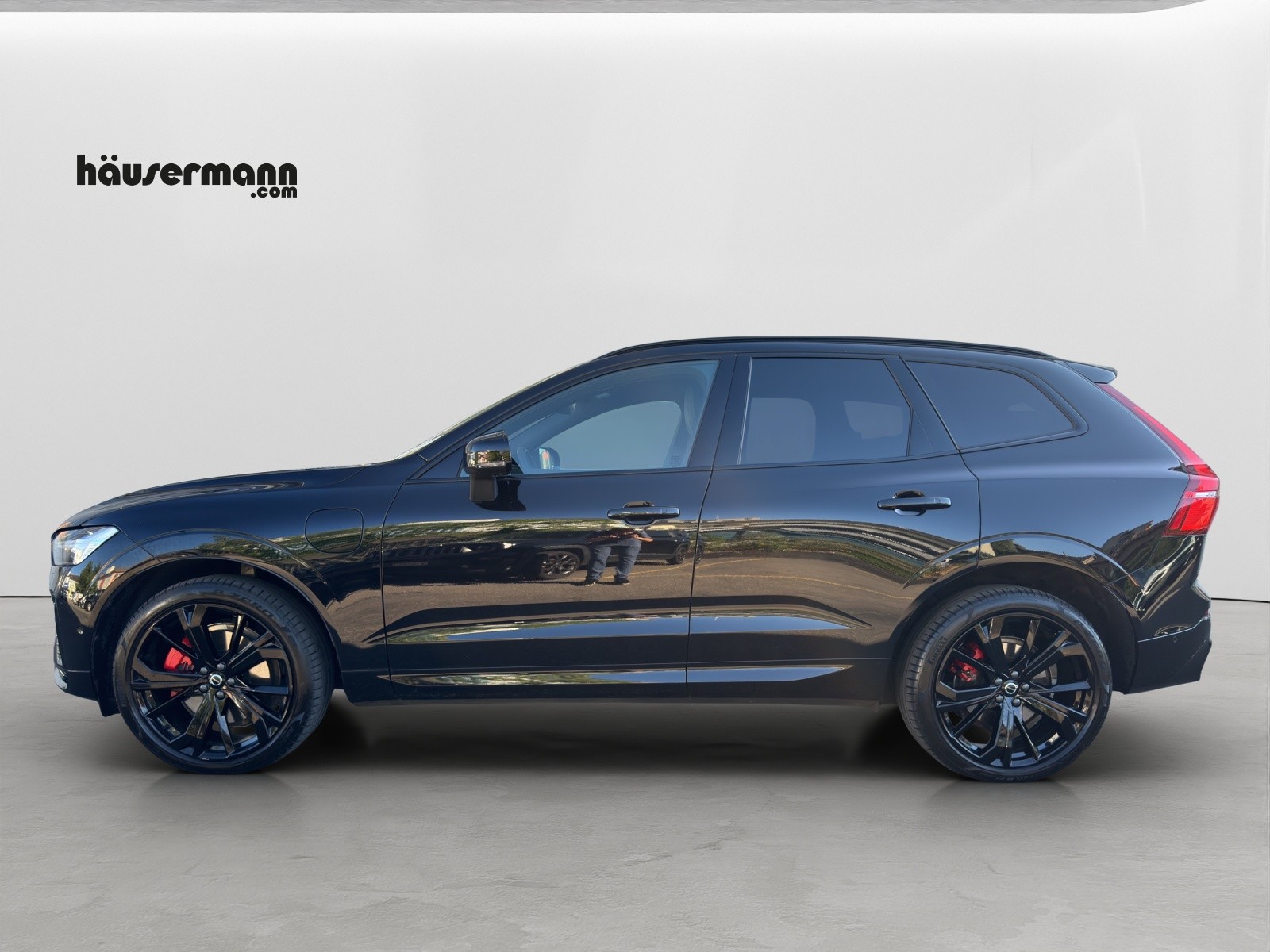 VOLVO XC60 2.0 T8 TE XCENTRIC Black Edition eAWD-showroom-element-2