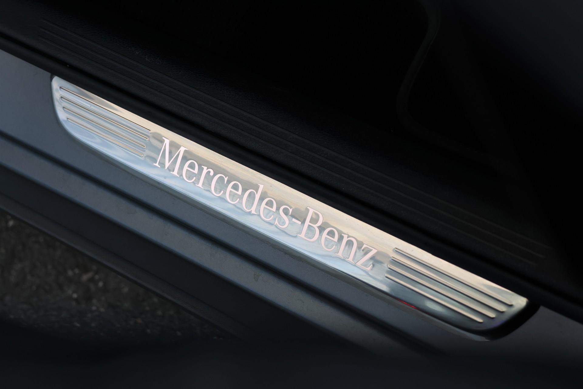 MERCEDES-BENZ GLC 400 d 4Matic AMG Line Plus 9G-Tronic (CH) *Magno Grey*-image-19