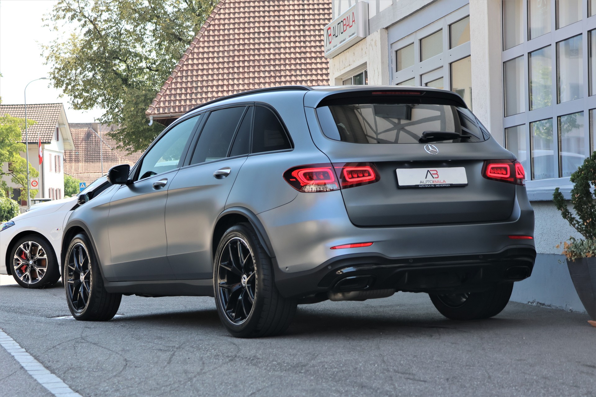 MERCEDES-BENZ GLC 400 d 4Matic AMG Line Plus 9G-Tronic (CH) *Magno Grey*-showroom-element-2