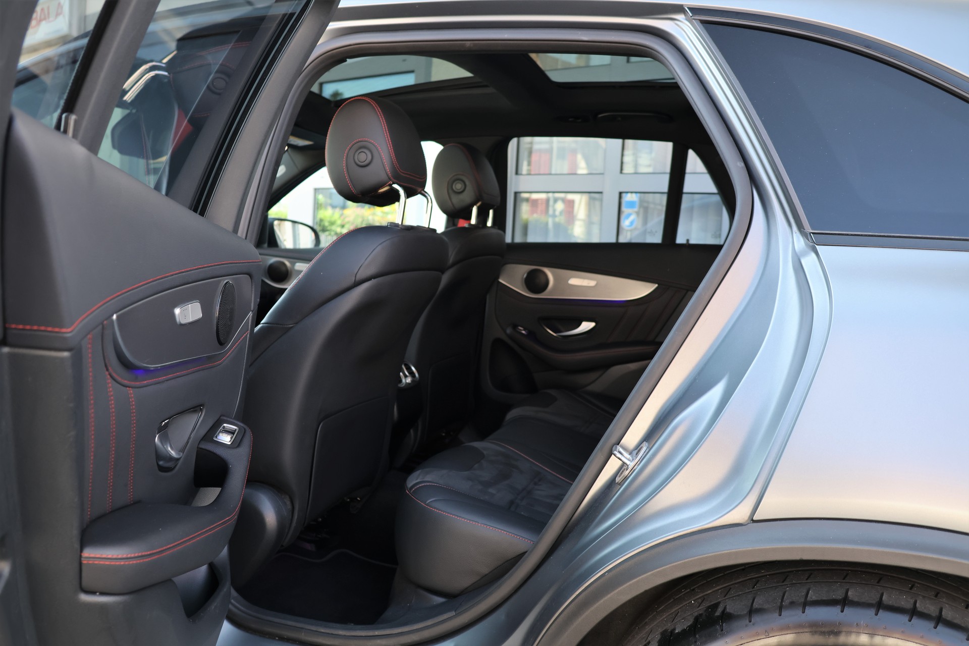 MERCEDES-BENZ GLC 400 d 4Matic AMG Line Plus 9G-Tronic (CH) *Magno Grey*-image-11