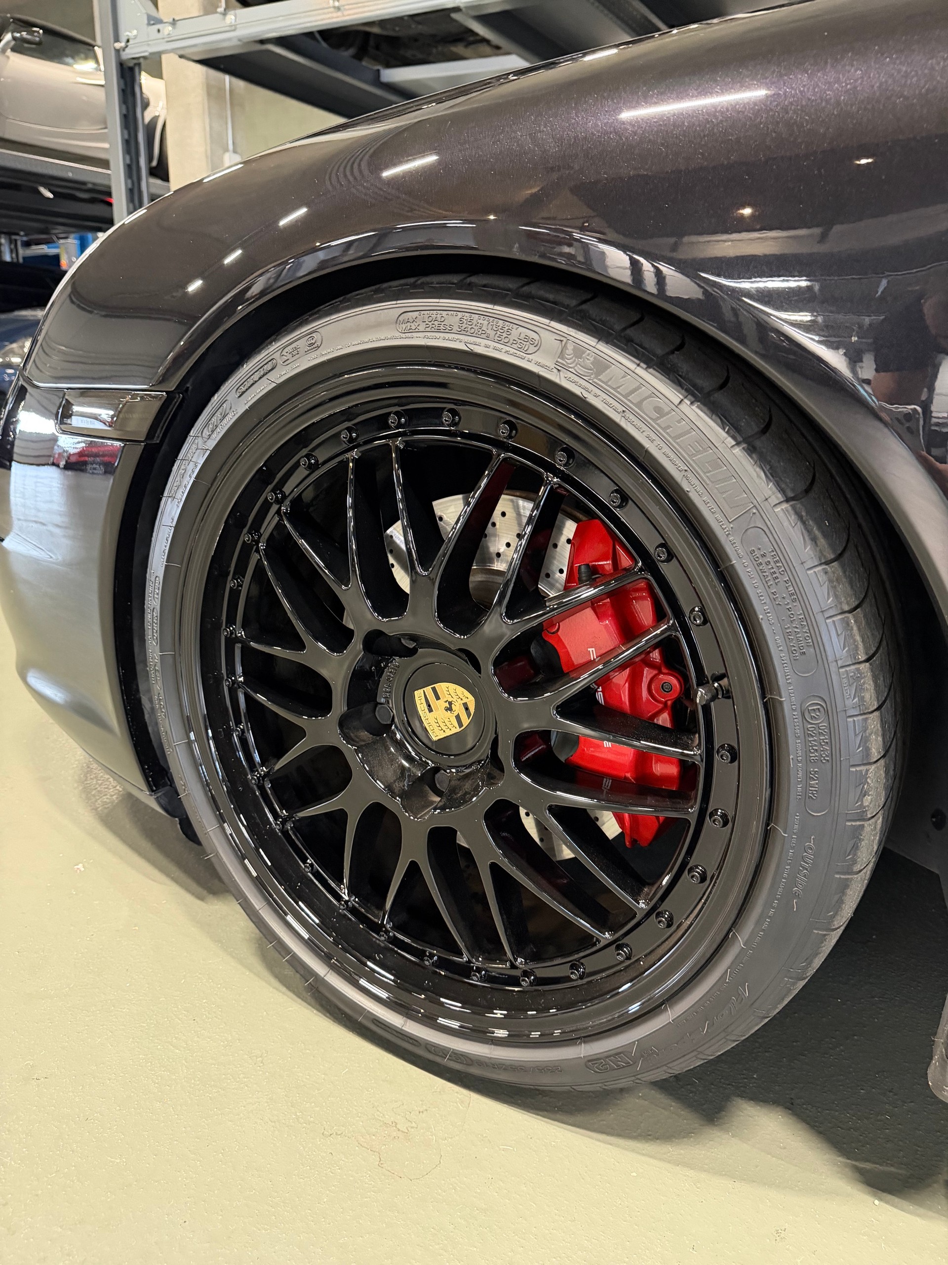 PORSCHE 911 Carrera 4S-image-7