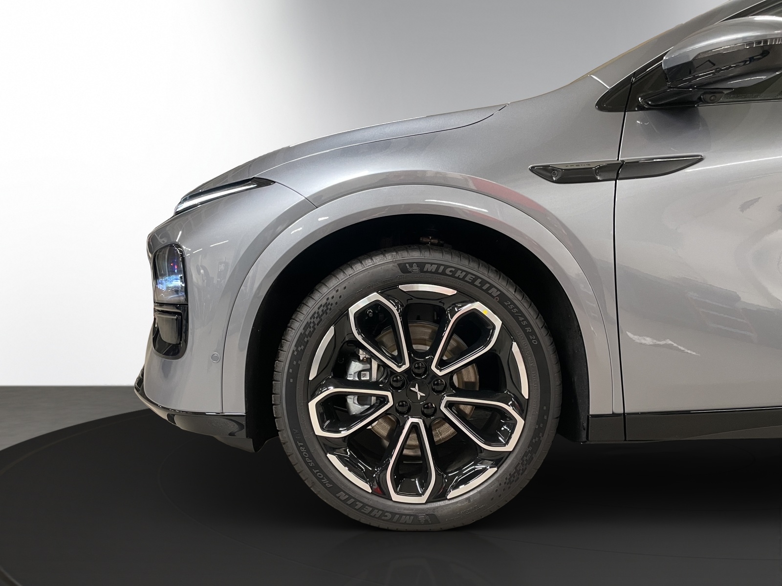 XPENG G6 80kWh Performance AWD-showroom-element-3