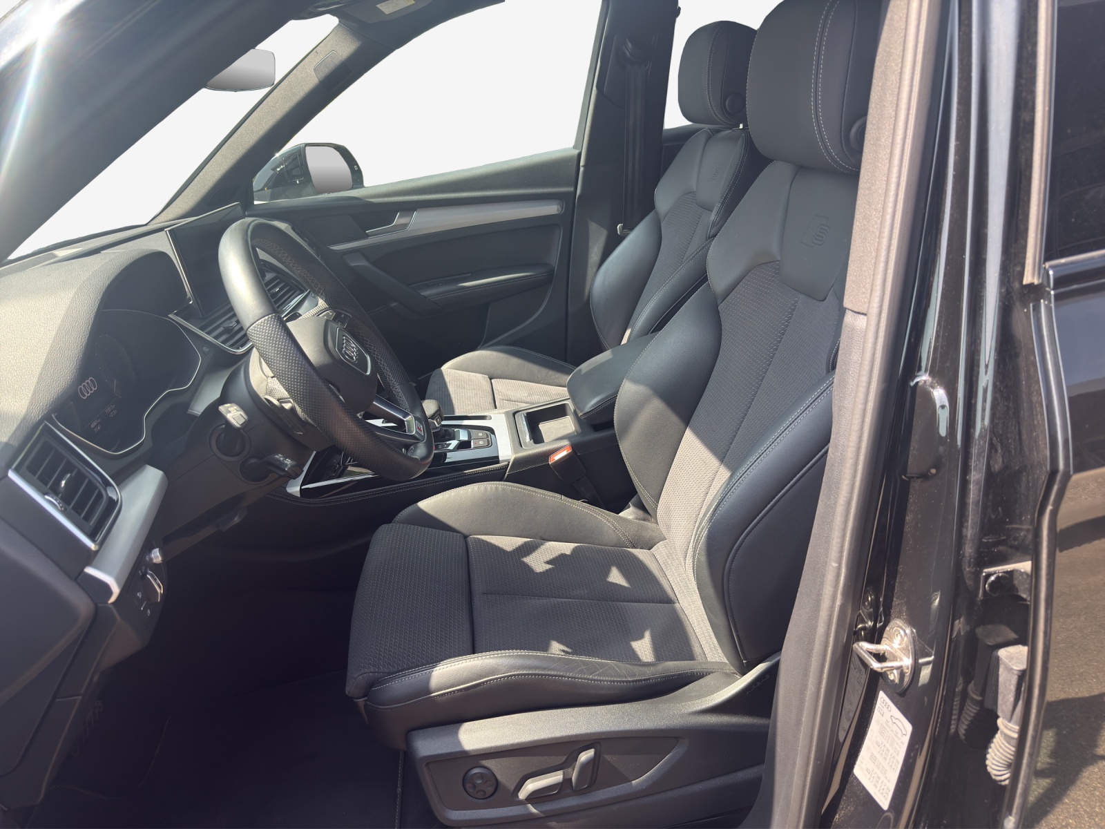 AUDI Q5 Sportback 50 TFSI e PHEV S line quattro S-tronic-image-8