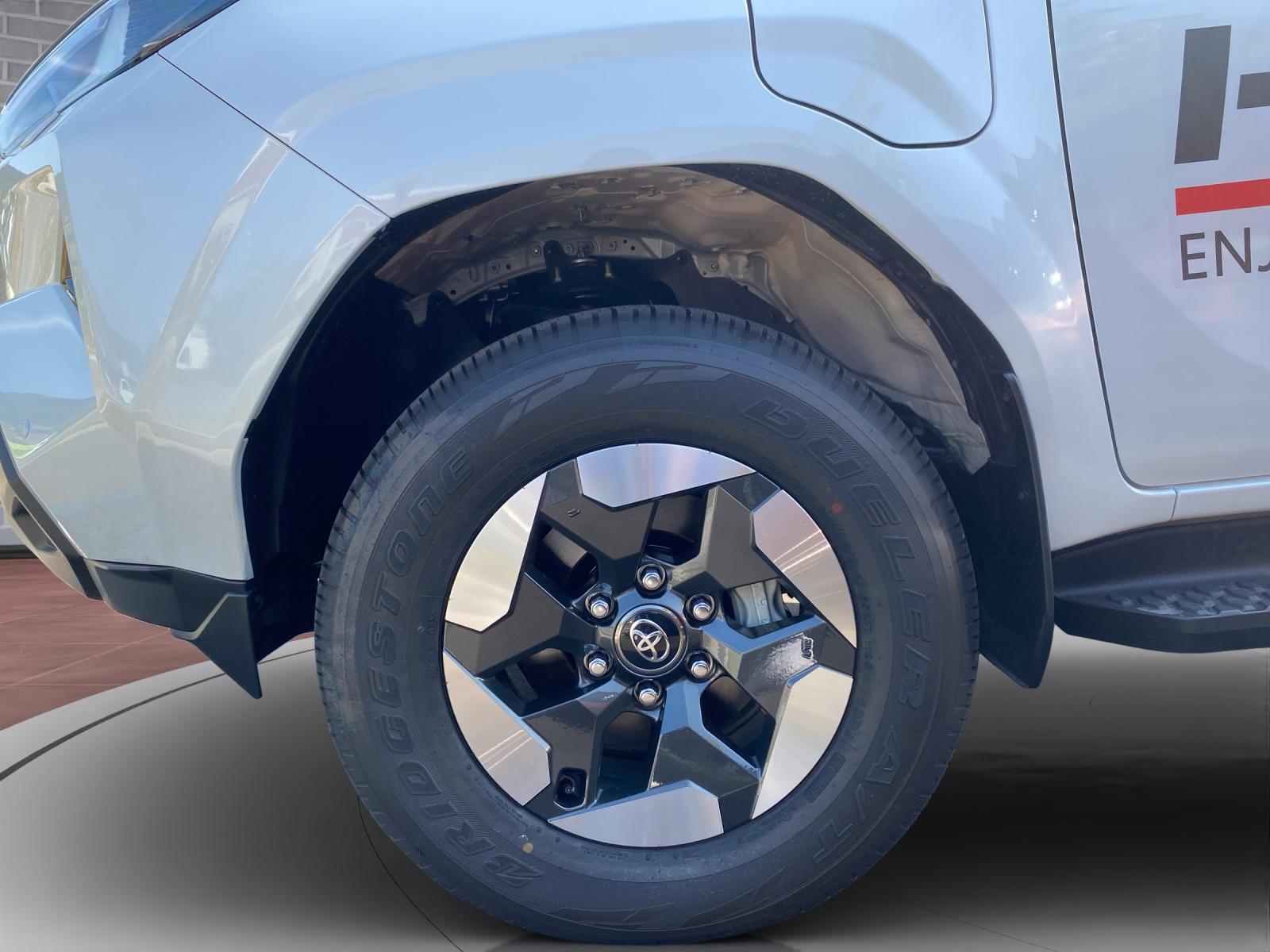 TOYOTA Hilux Double Cab.-Pick-up 59KWh Comfort-showroom-element-3