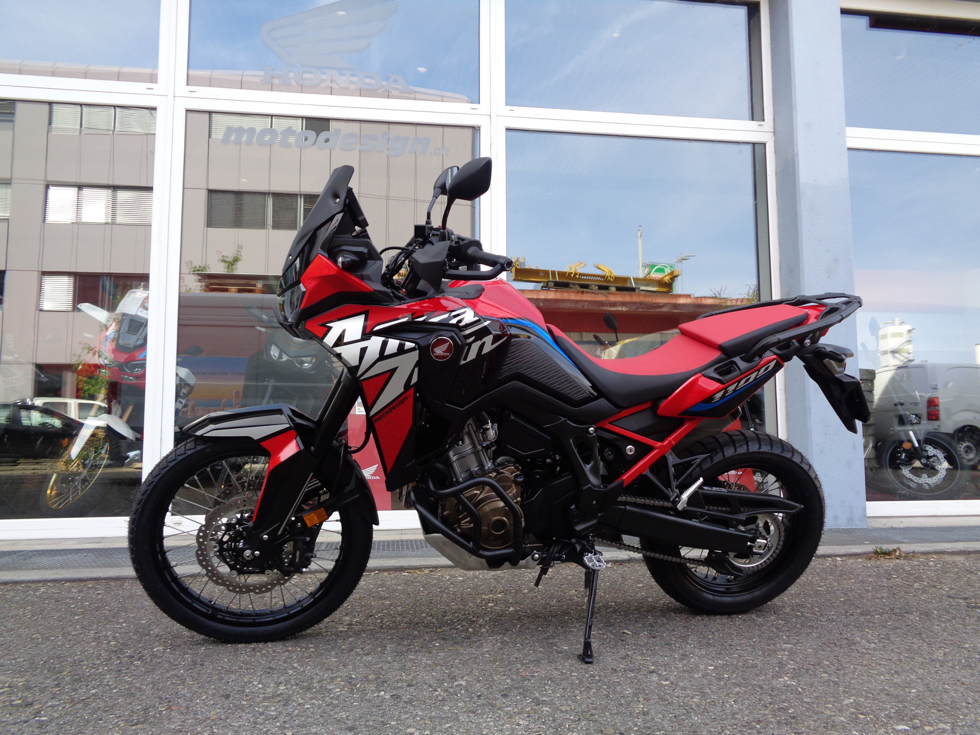 HONDA CRF 1100 L Africa Twin DCT Grand Prix Red-image-3