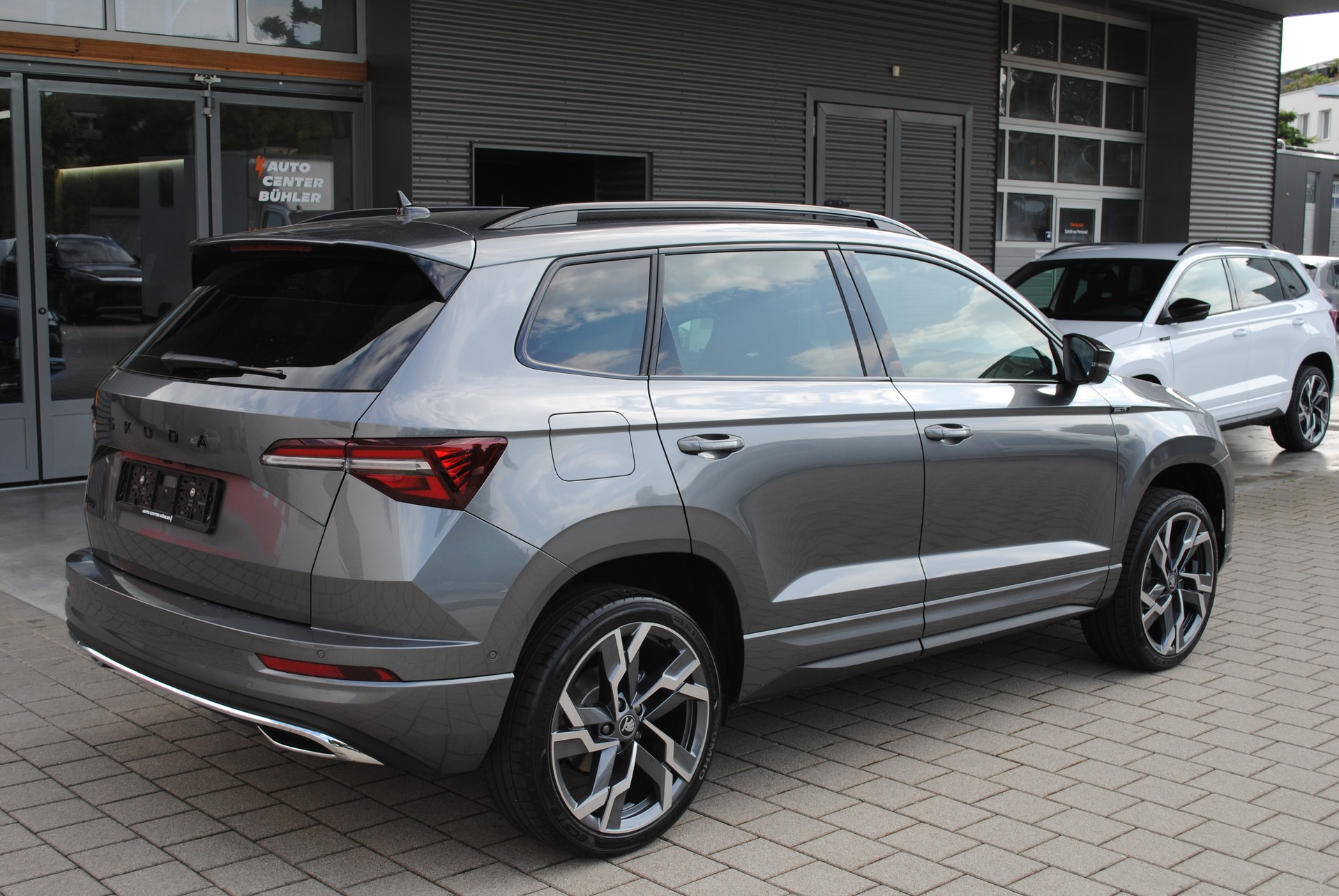 SKODA Karoq 2.0 TSI SportLine 4x4 DSG-image-6