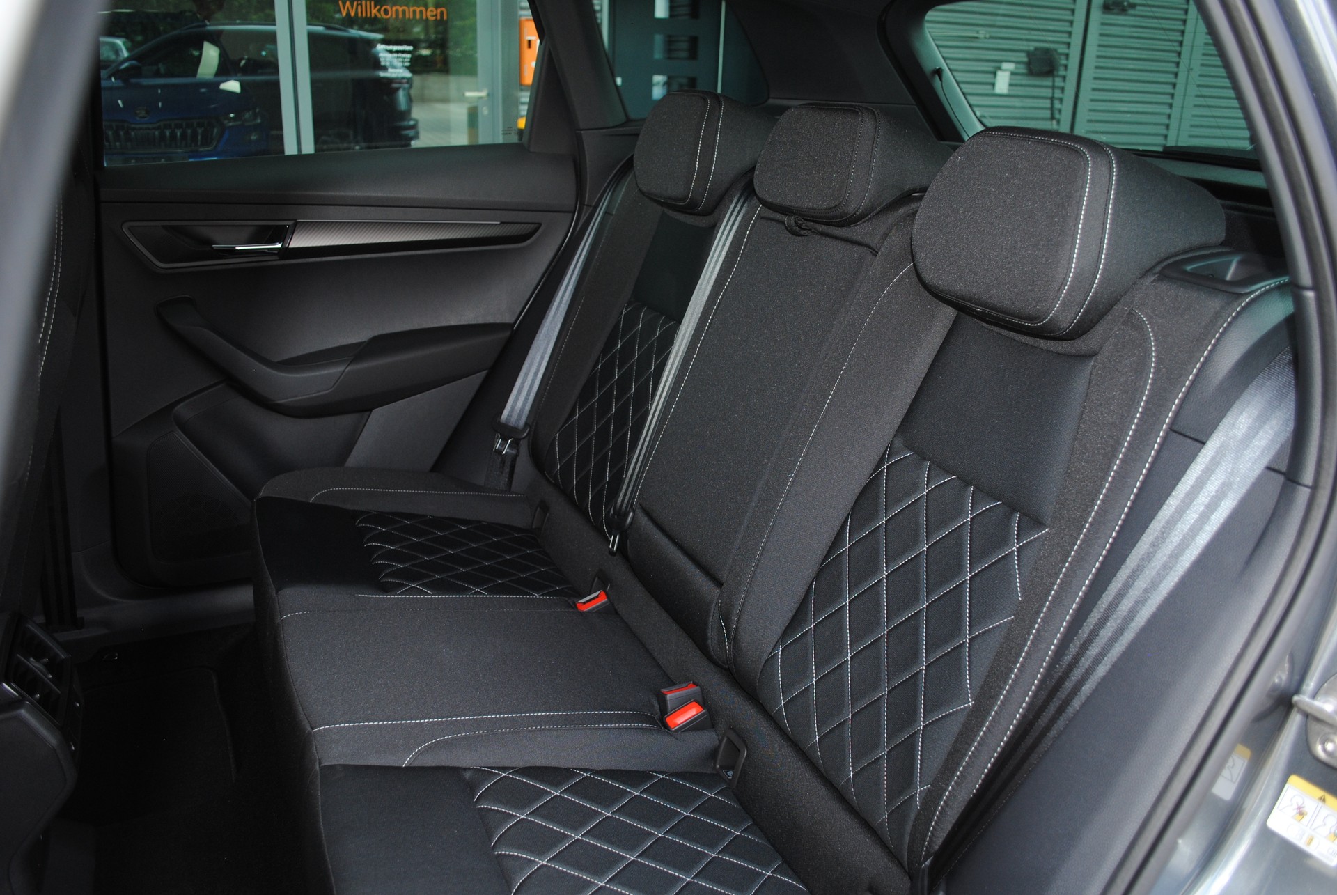 SKODA Karoq 2.0 TSI SportLine 4x4 DSG-image-15