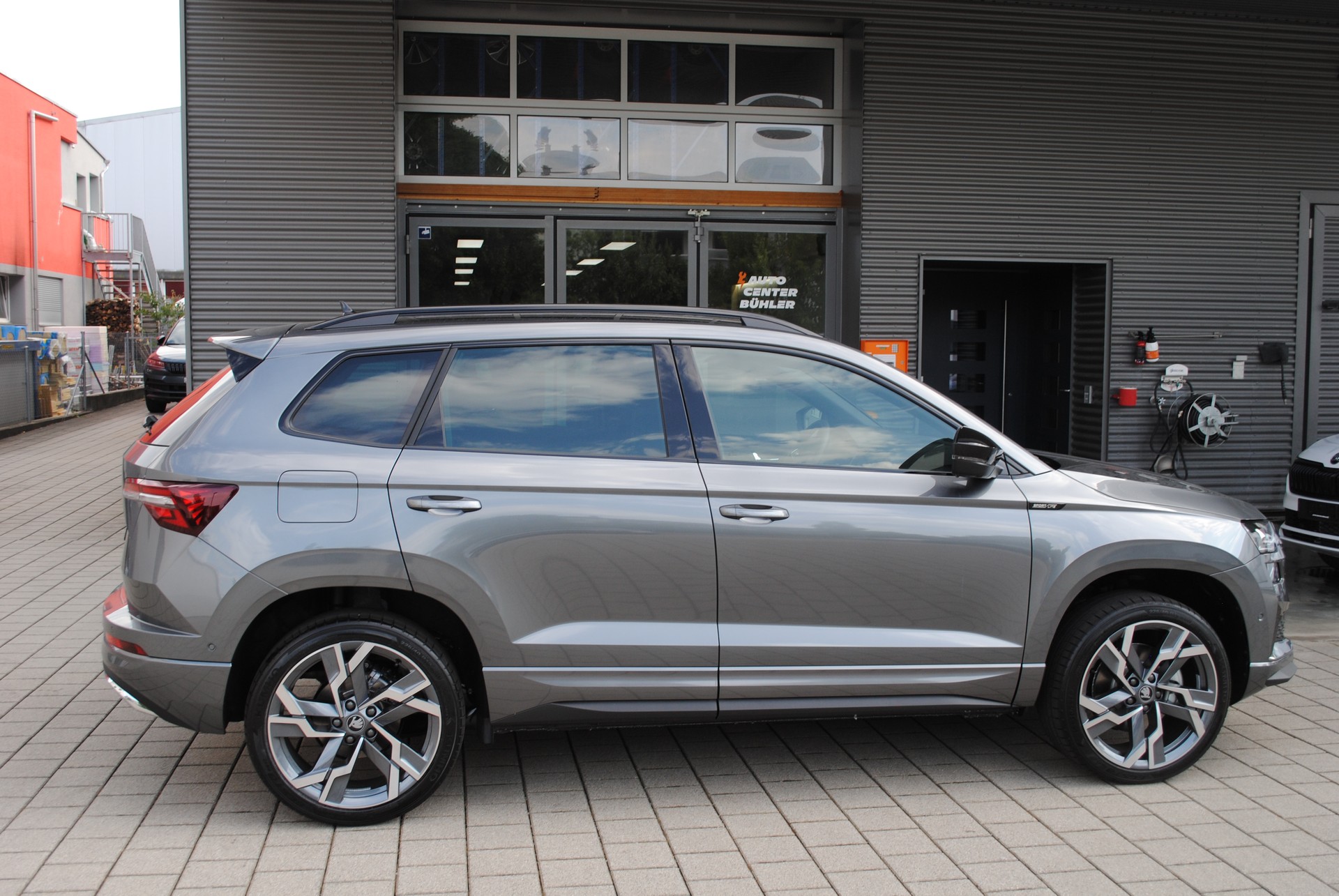 SKODA Karoq 2.0 TSI SportLine 4x4 DSG-image-7