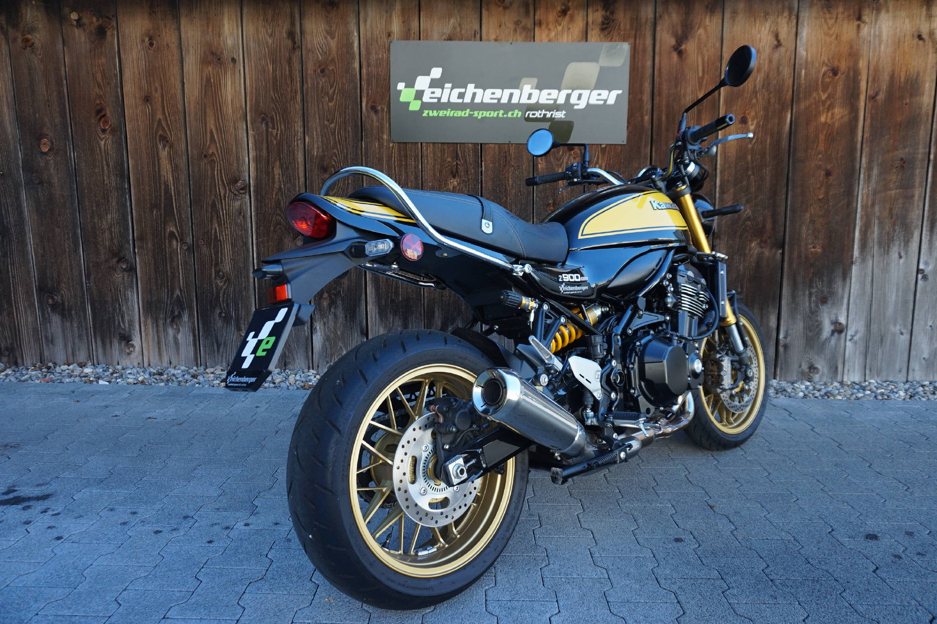 KAWASAKI Z 900 RS SE-image-3