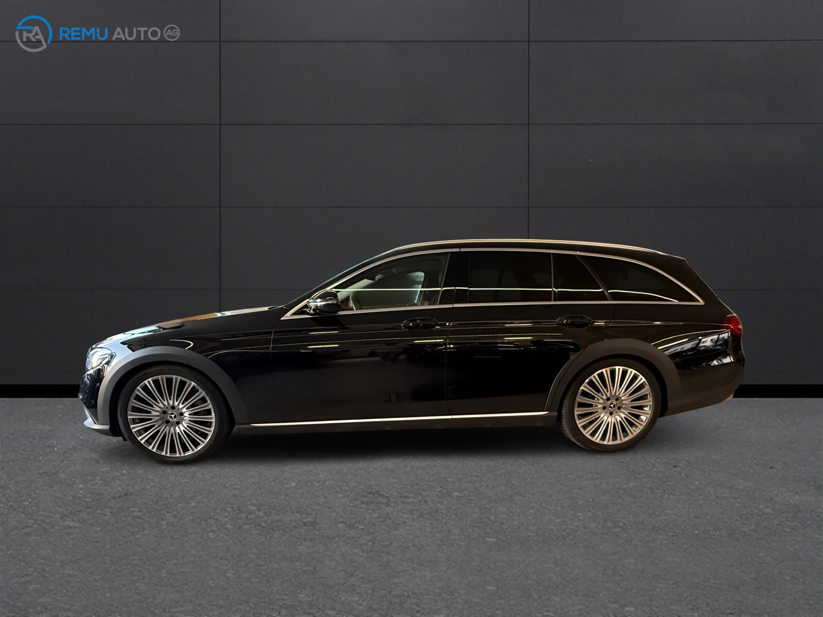 MERCEDES-BENZ E 220 d All-Terrain Avantgarde 4Matic 9G-Tronic-image-6