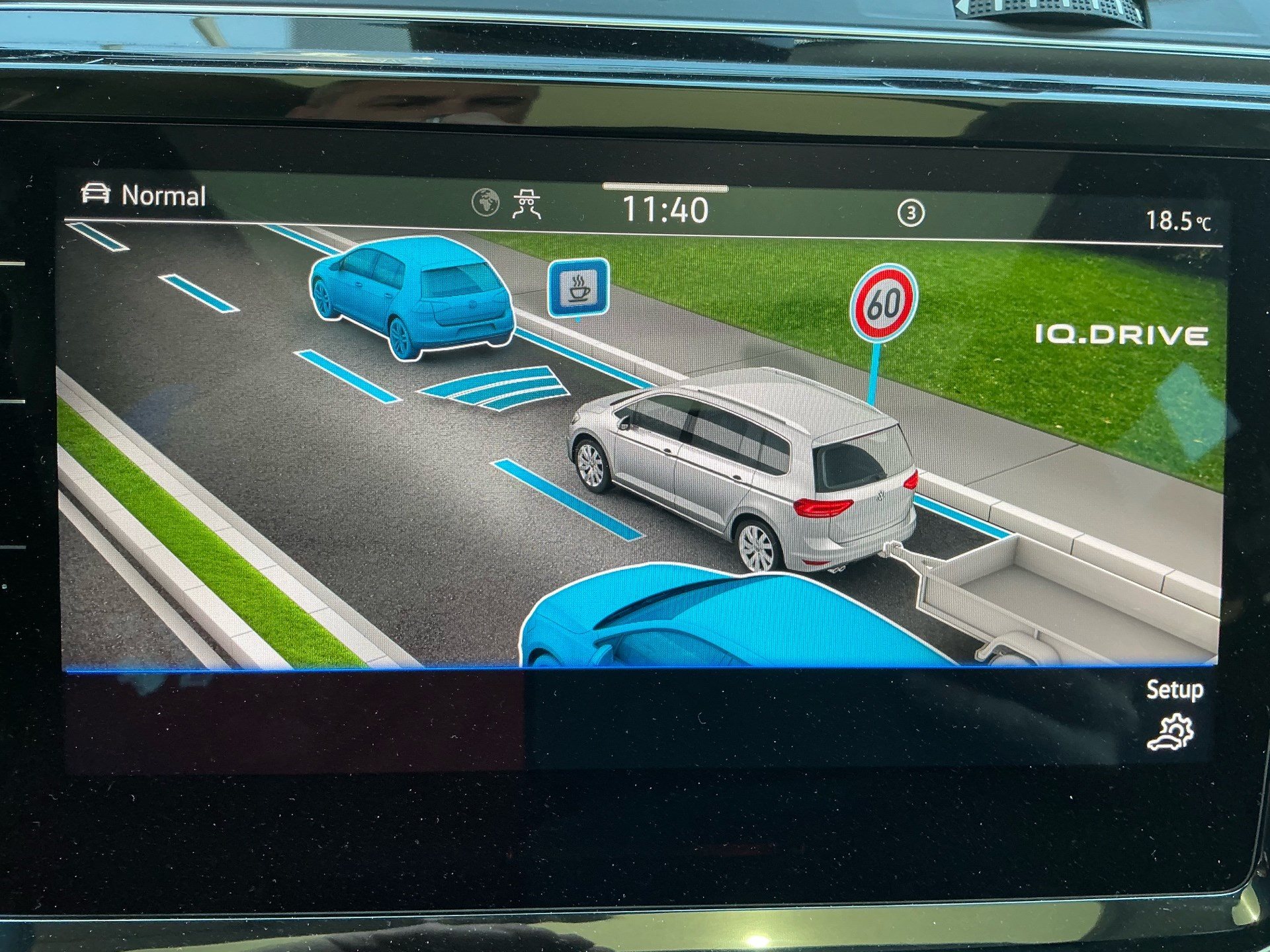 VW Touran 1.5 TSI Comfortline DSG *** PANORAMADACH & ANHÄNGERKUPPLUNG ***-image-18