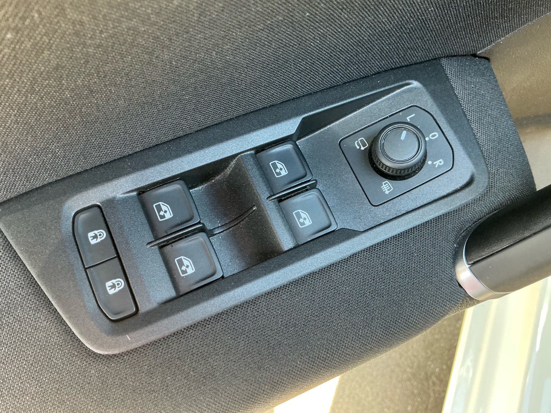 VW Touran 1.5 TSI Comfortline DSG *** PANORAMADACH & ANHÄNGERKUPPLUNG ***-image-25