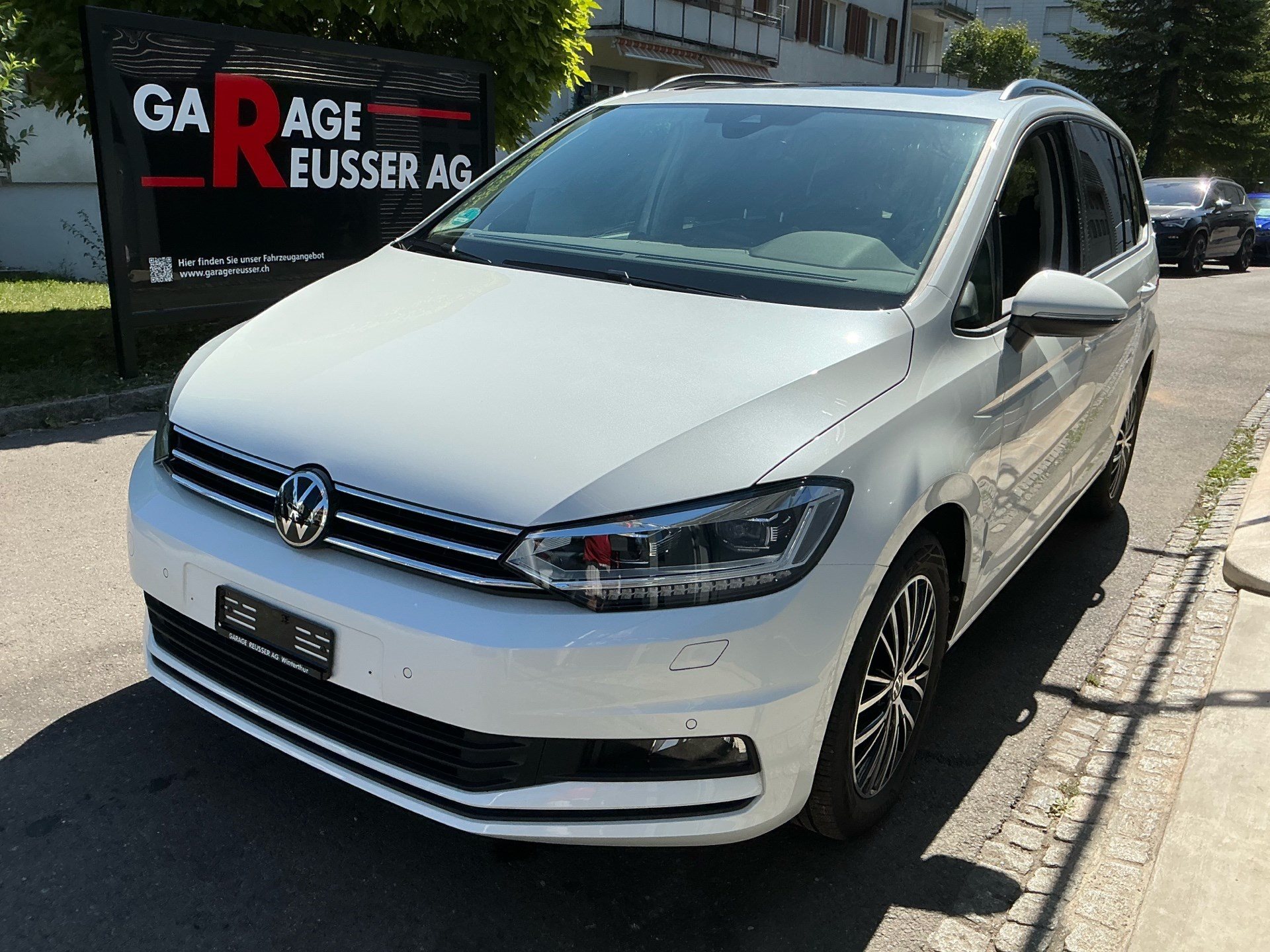 VW Touran 1.5 TSI Comfortline DSG *** PANORAMADACH & ANHÄNGERKUPPLUNG ***