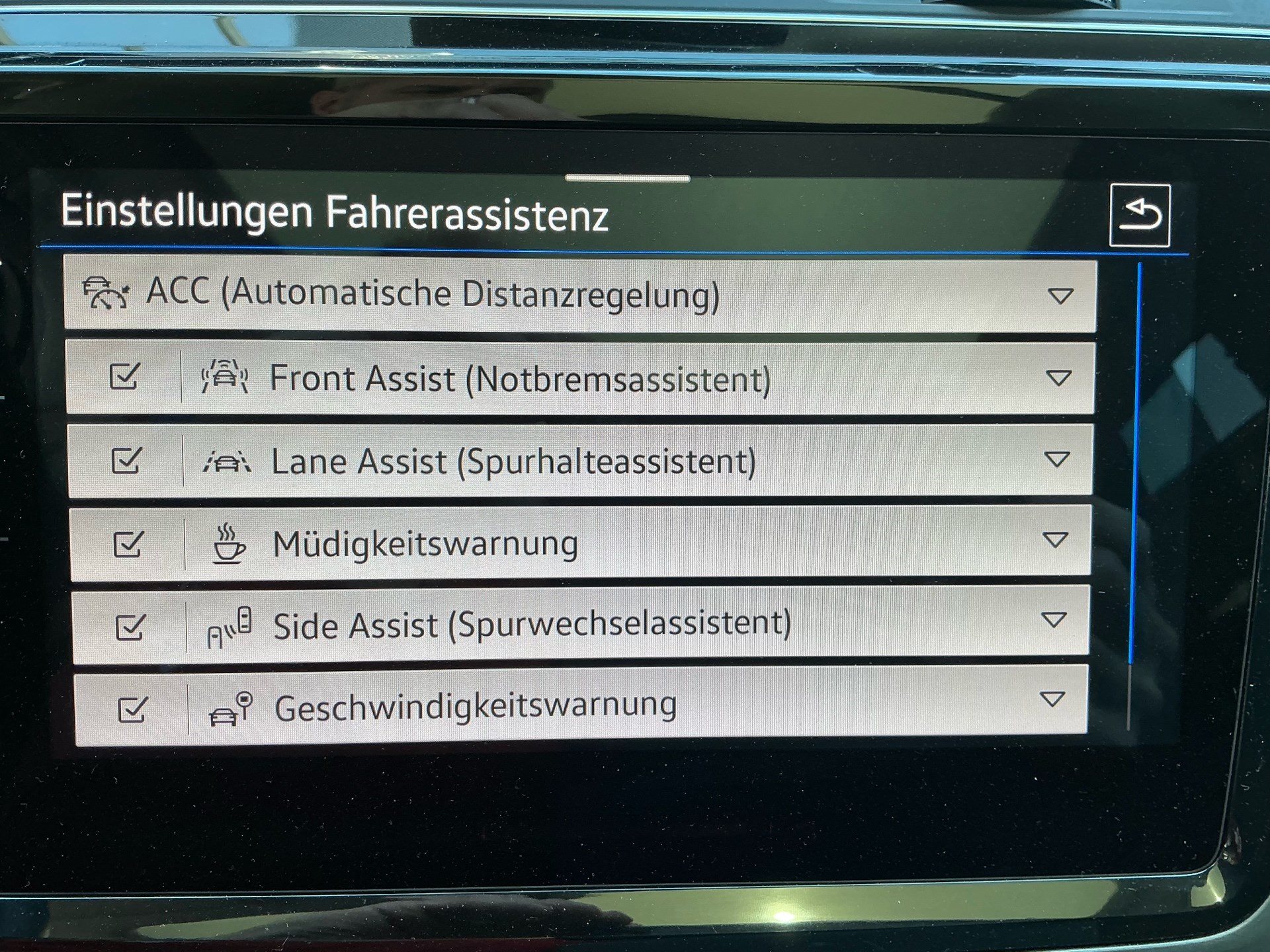 VW Touran 1.5 TSI Comfortline DSG *** PANORAMADACH & ANHÄNGERKUPPLUNG ***-image-19