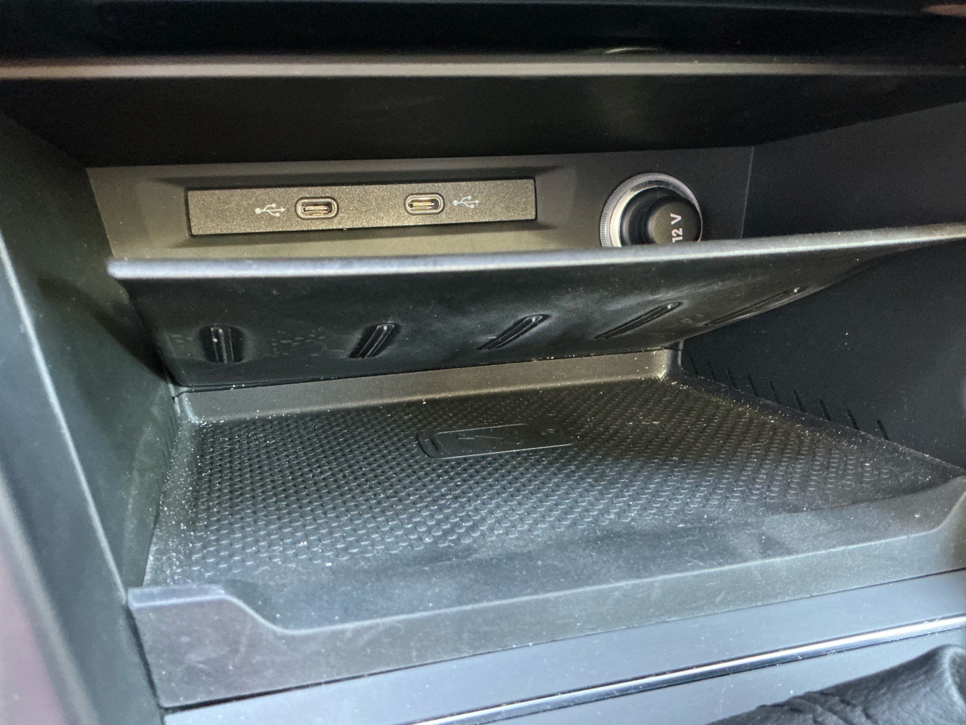 VW Touran 1.5 TSI Comfortline DSG *** PANORAMADACH & ANHÄNGERKUPPLUNG ***-image-23