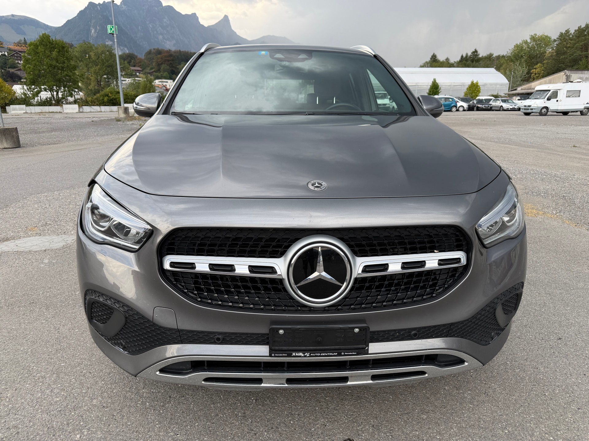 MERCEDES-BENZ GLA 180 AMG Line 7G-DCT-image-8