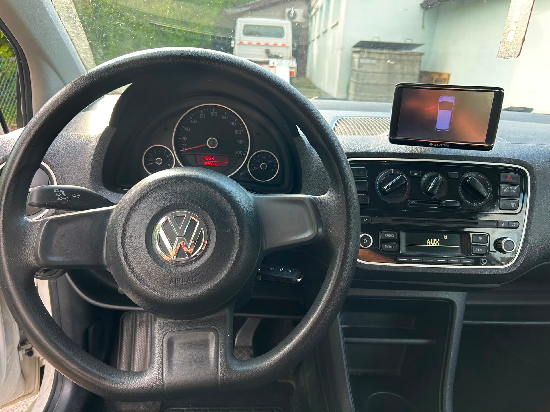 VW Up-image-9