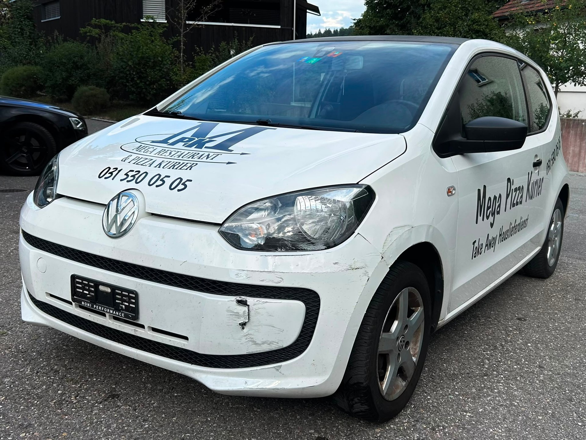 VW Up-showroom-element-2