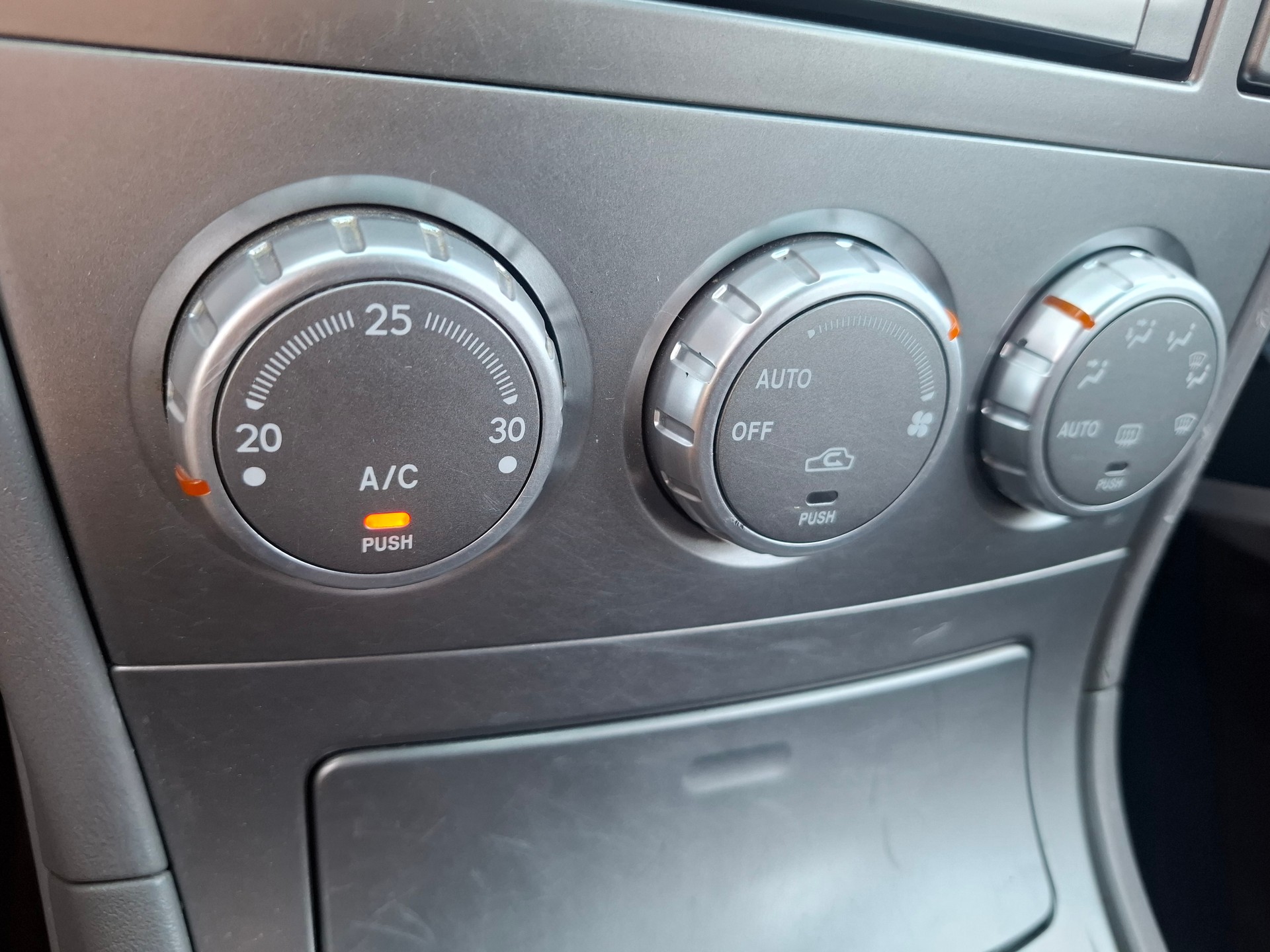 SUBARU Forester 2.0X Advantage-image-7