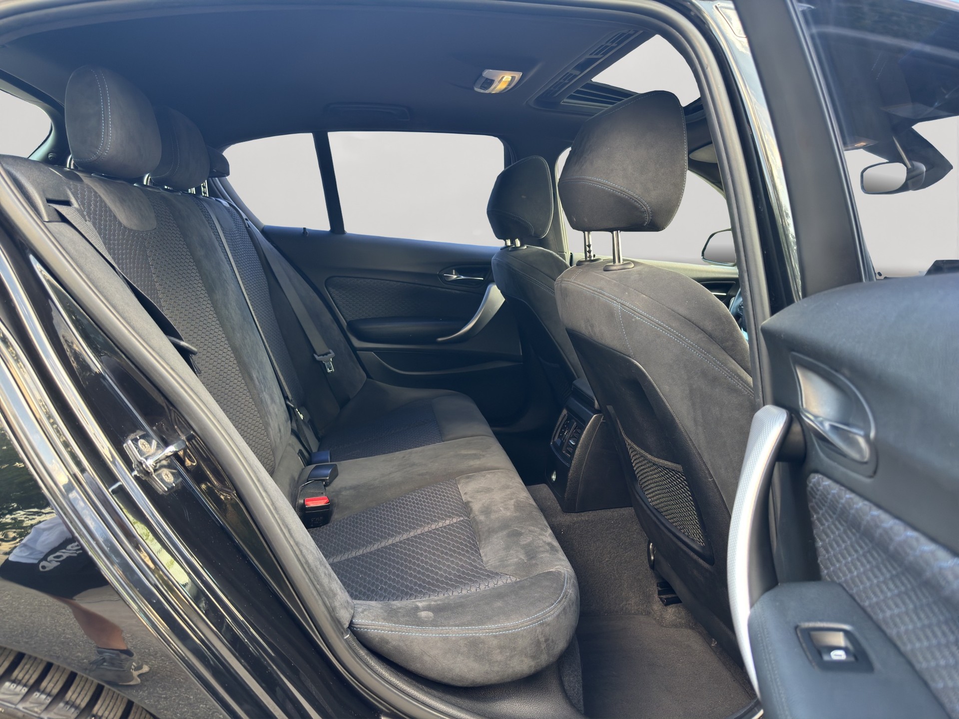 BMW 120d Steptronic M Paket-image-13