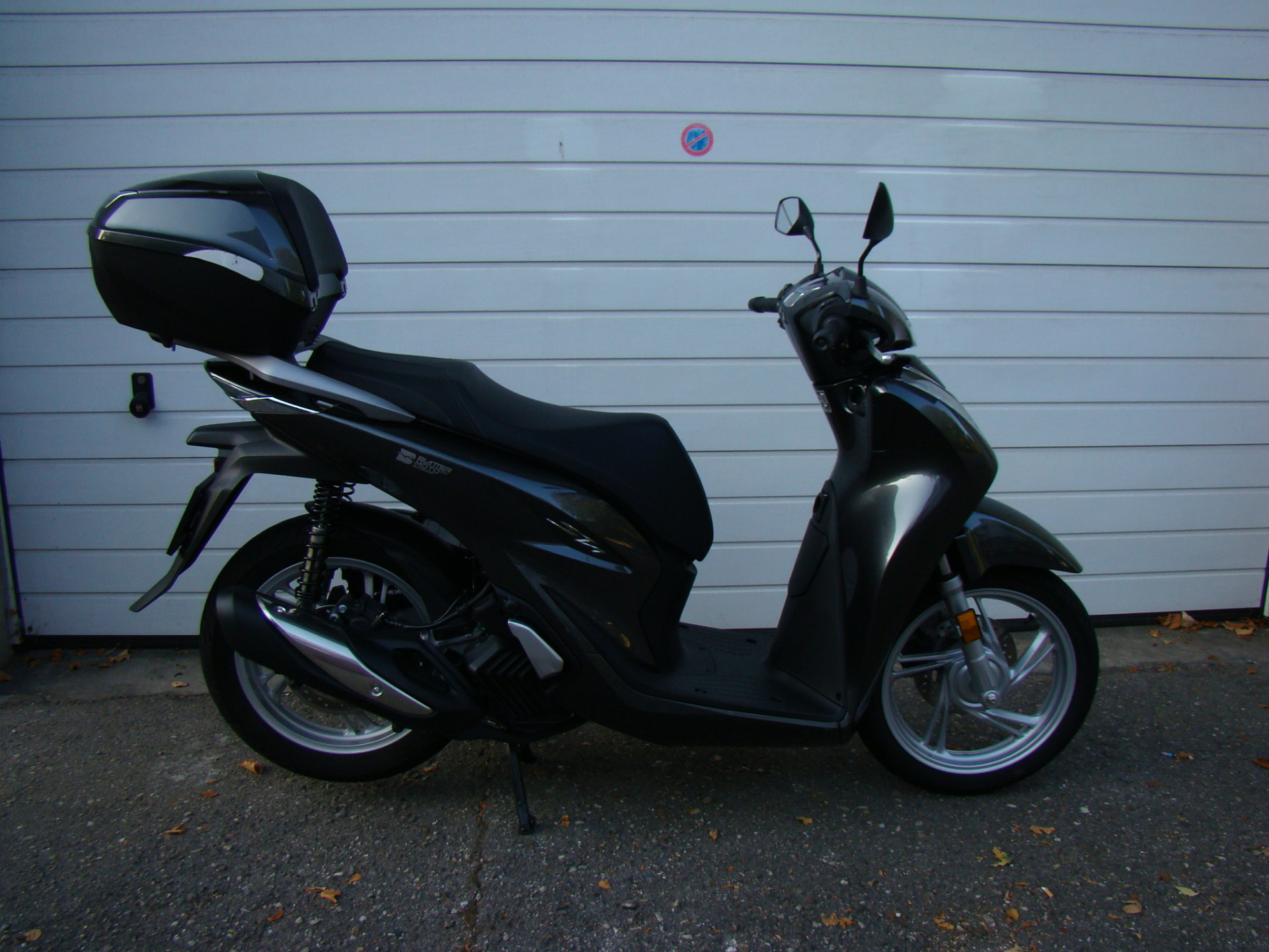 HONDA SH 125-showroom-element-2