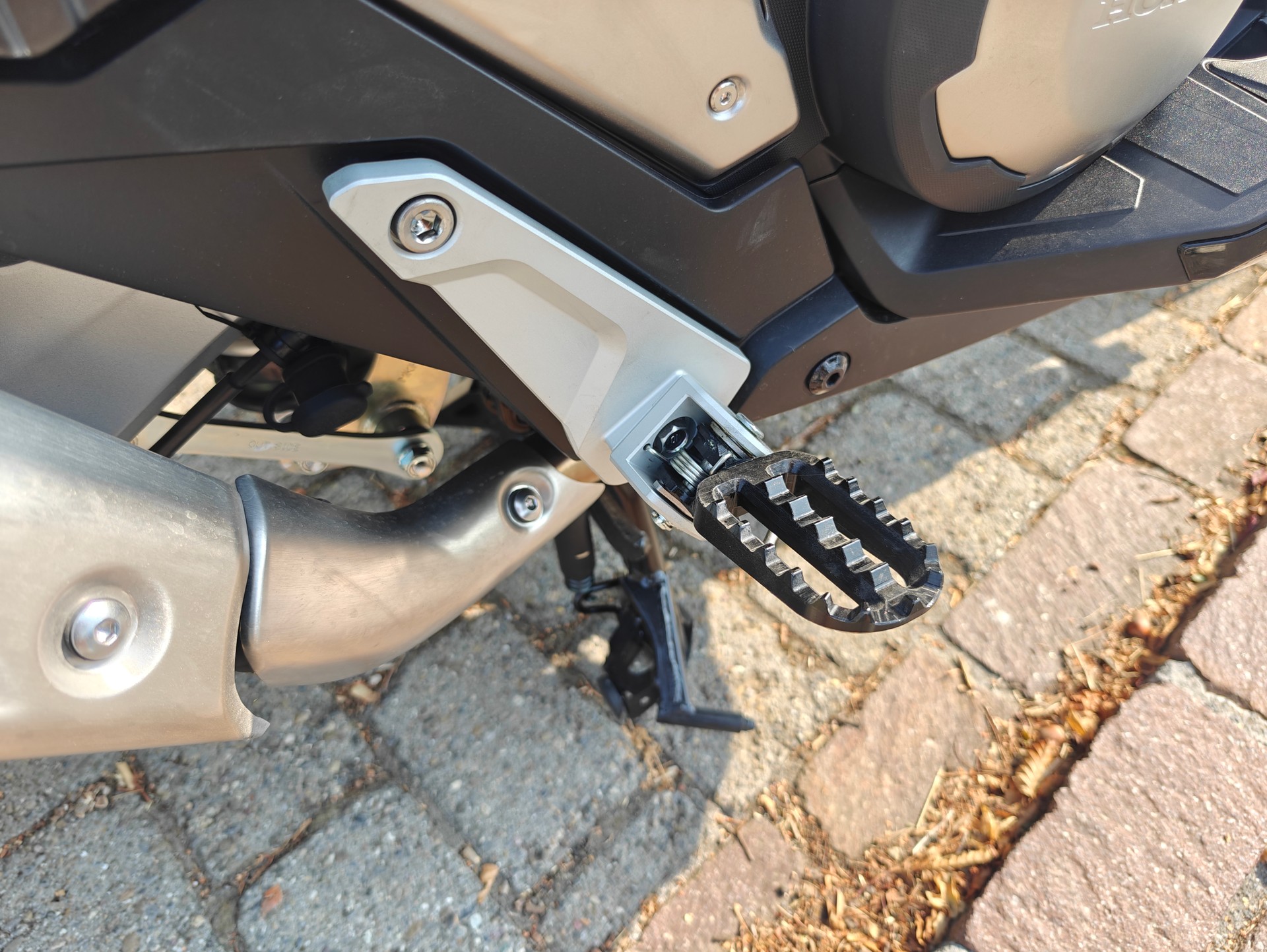 HONDA X-ADV 750 (35kW)-image-6