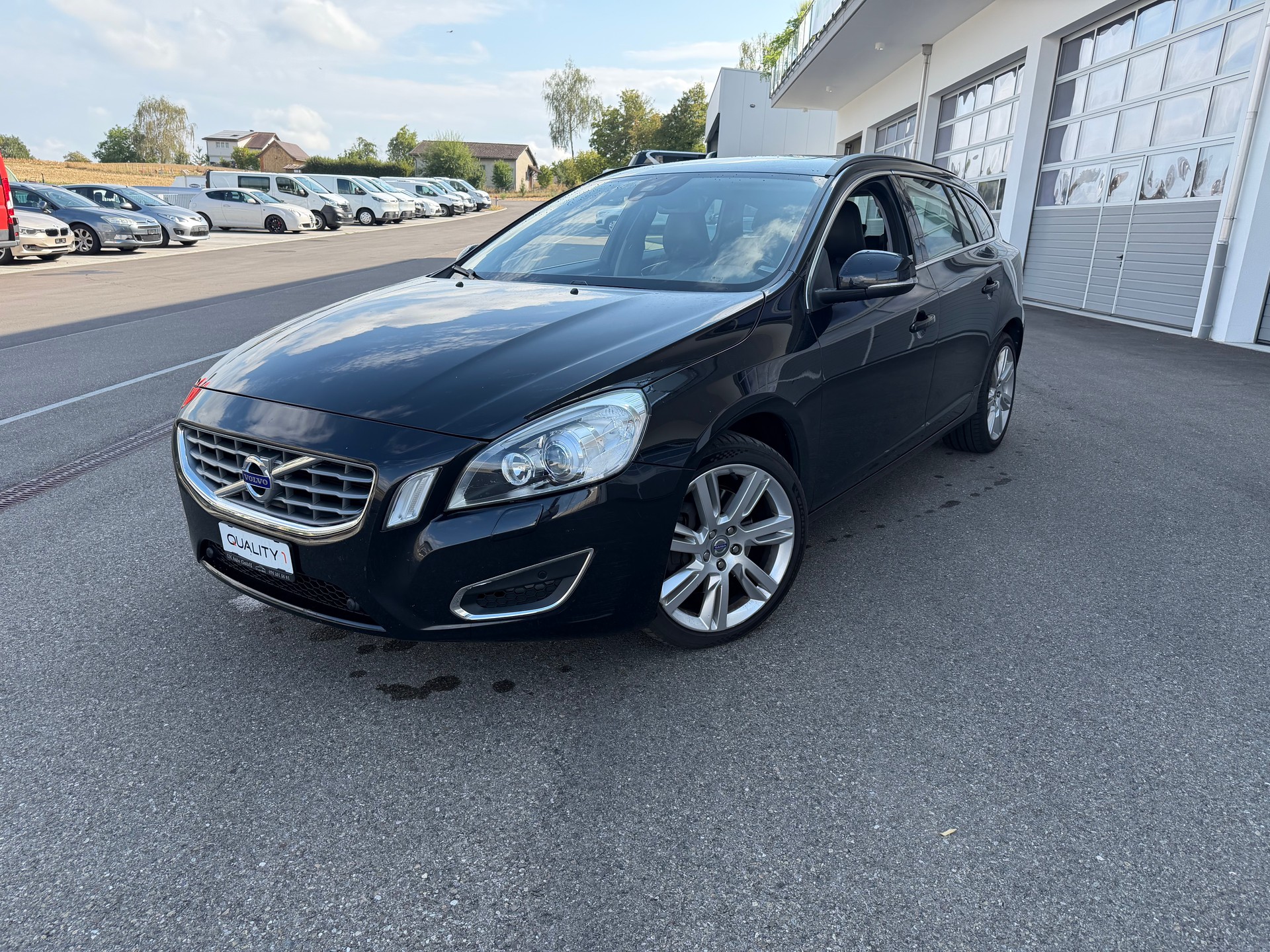VOLVO V60 D5 AWD Summum Geartronic