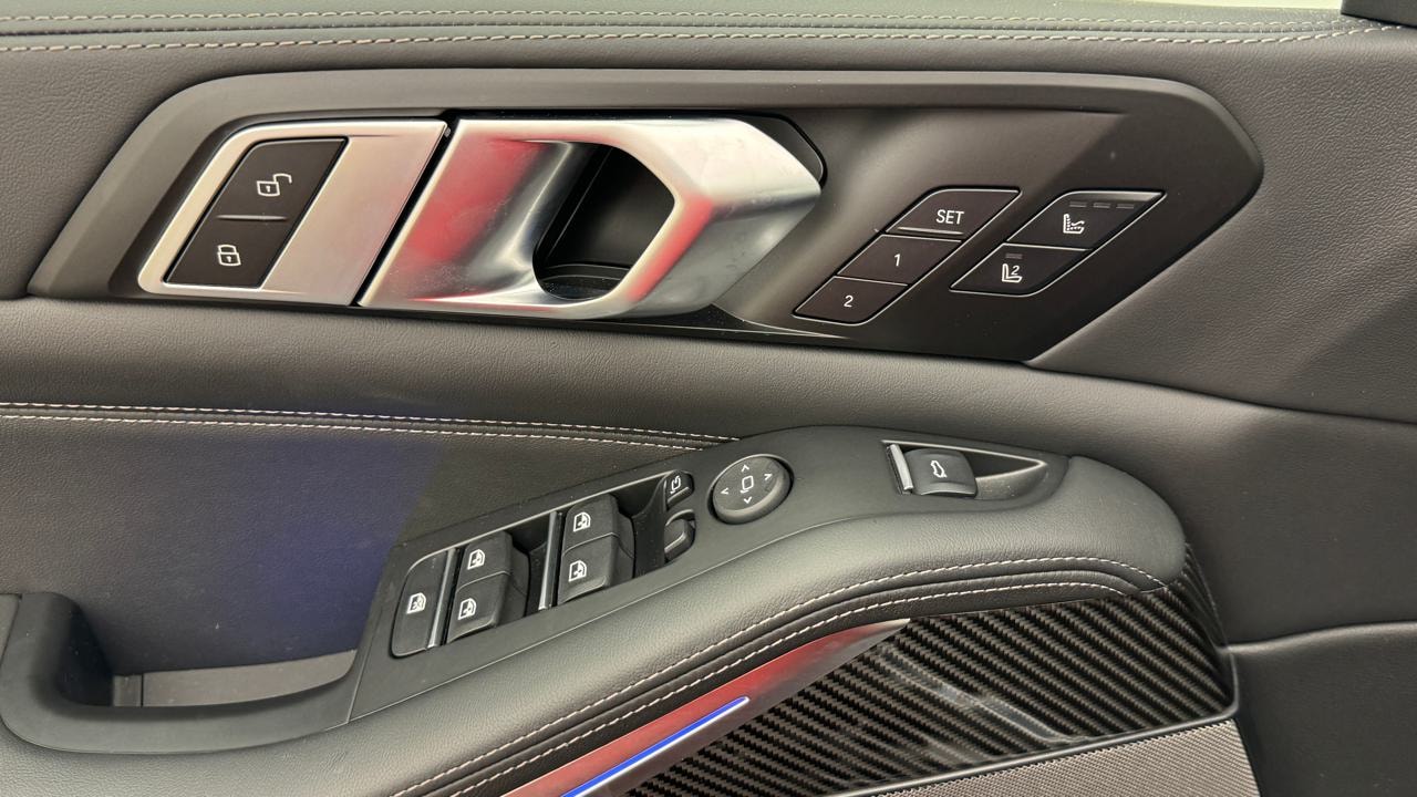 BMW X5 xDrive 48V 40d M Sport Steptronic-image-8
