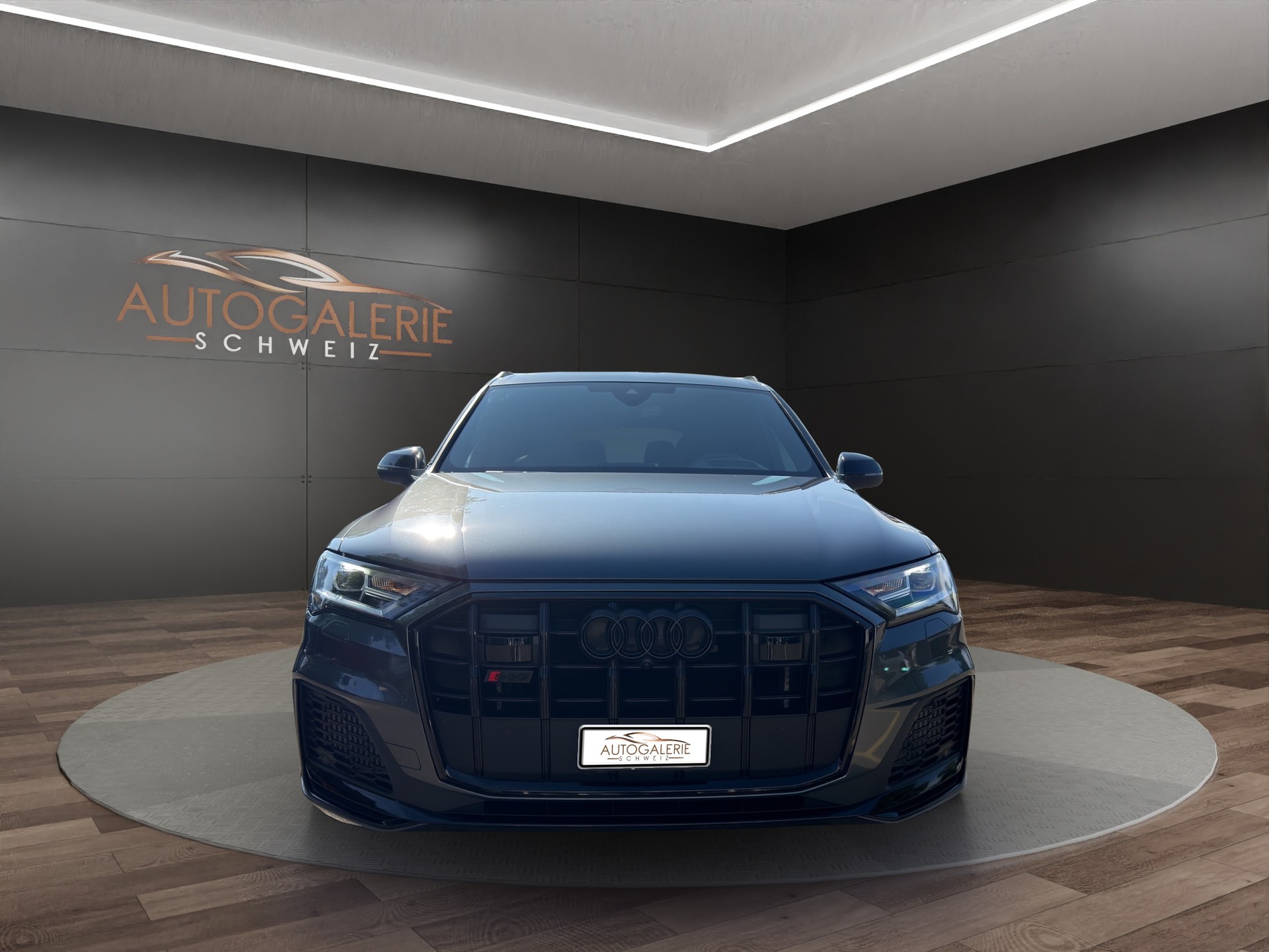 AUDI SQ7 TFSI quattro | CH | Audi Garantie 2027 | NP: 170K | 22" | Black Optik | Massage | Pano |  7Sitz |-image-7