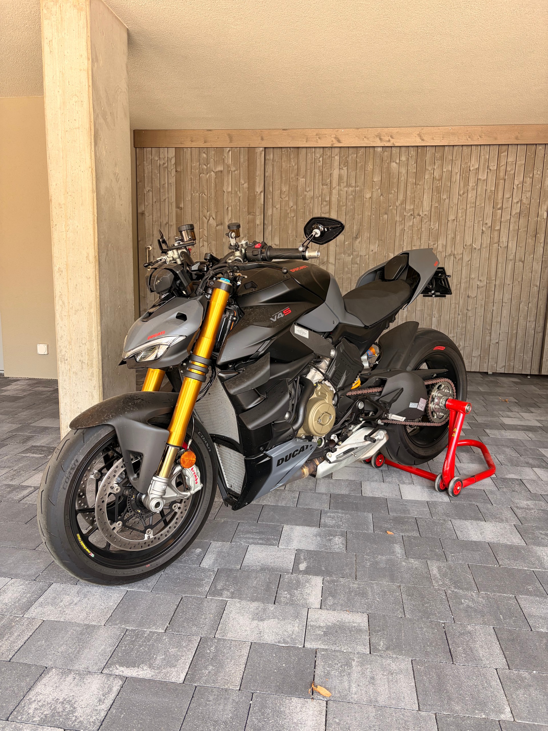 DUCATI Streetfighter V4 S-image-0