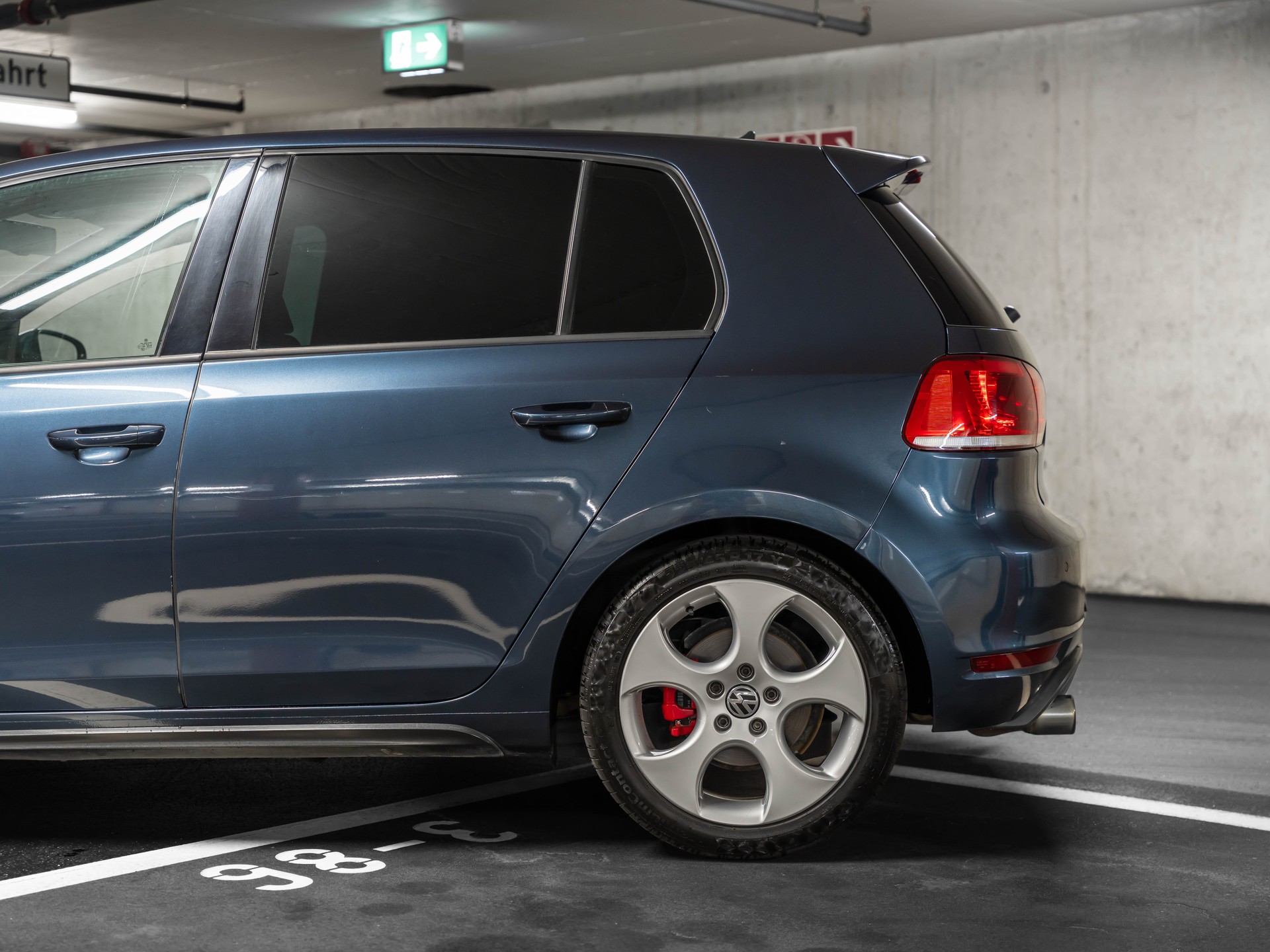 VW Golf 2.0 TSI GTI DSG-showroom-element-3