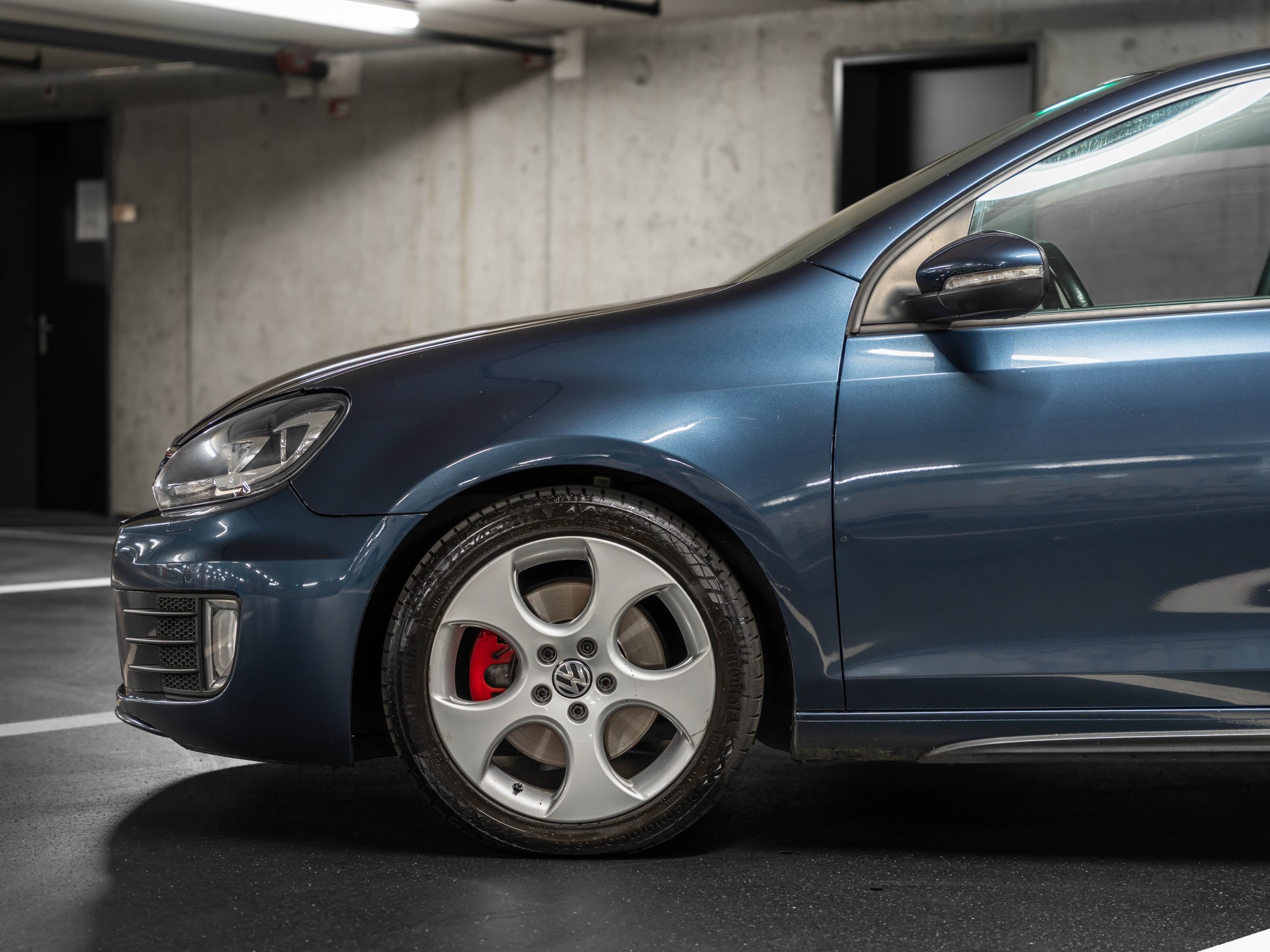 VW Golf 2.0 TSI GTI DSG-showroom-element-2