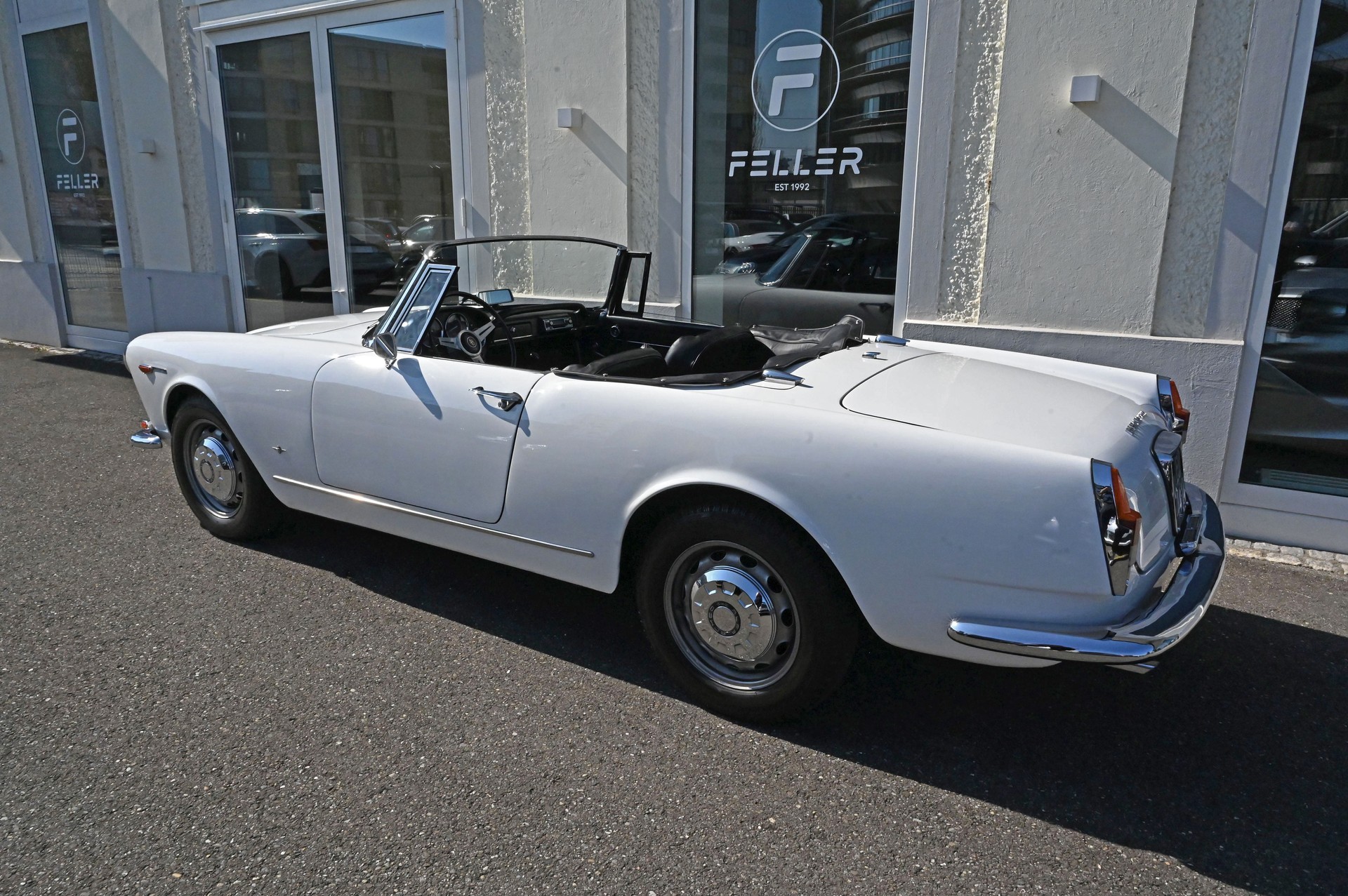 ALFA ROMEO 2600 Touring Spider-image-6