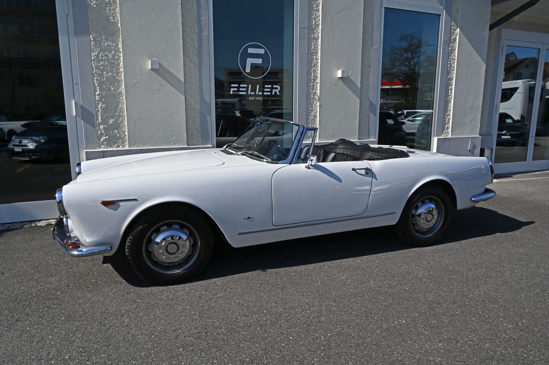 ALFA ROMEO 2600 Touring Spider-image-4