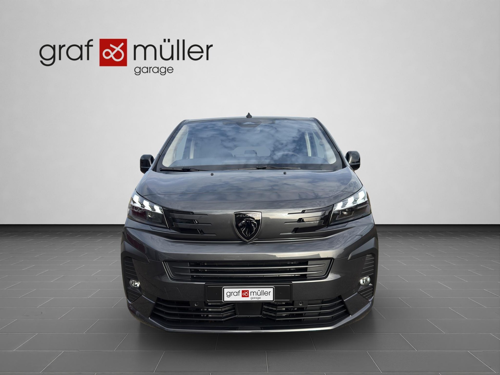 PEUGEOT Traveller Standard 2.2 BlueHDi 180 Family Edition S/S-showroom-element-2