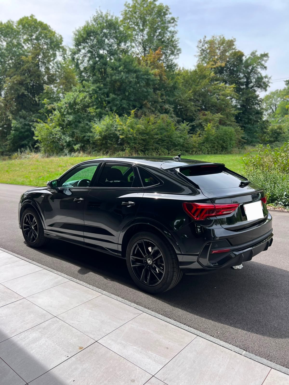 AUDI 1.5 35 TFSI S line Attraction S-Tronic-image-3