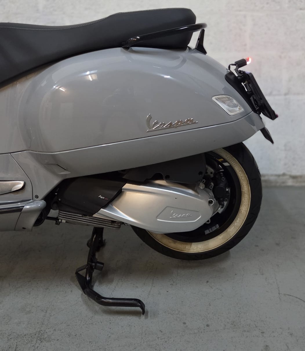 PIAGGIO Vespa GTS 300 HPE Super Tech ABS/ASR-image-4