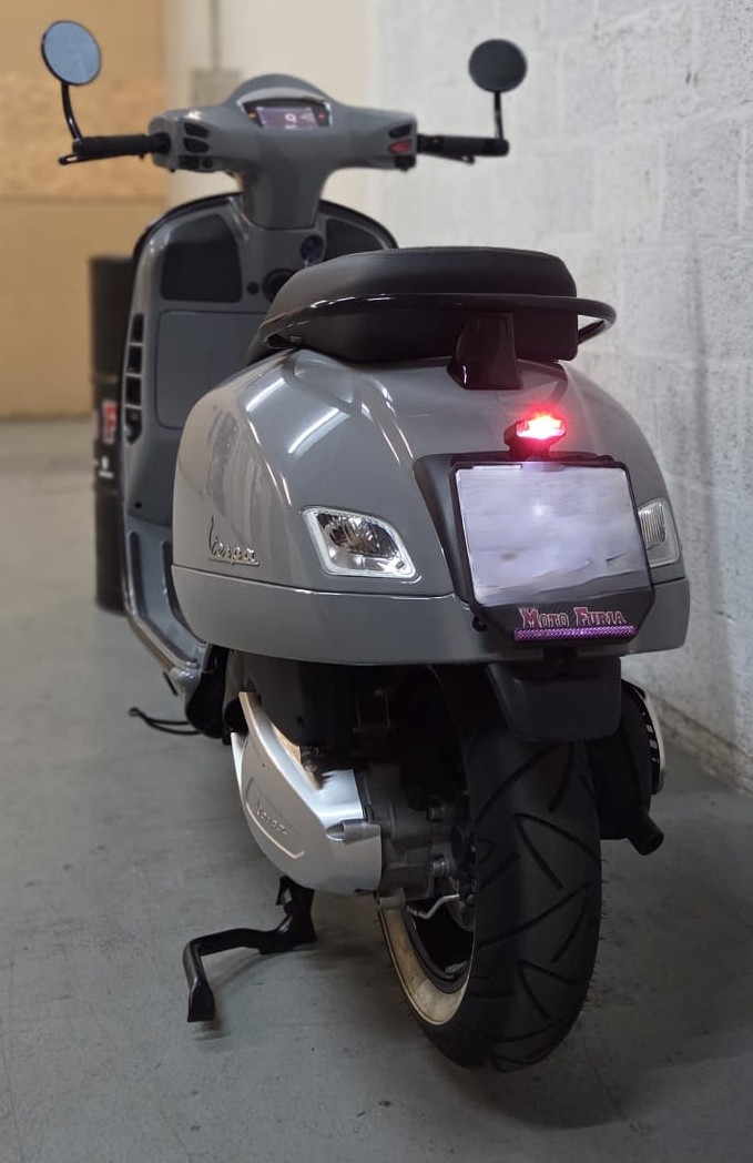 PIAGGIO Vespa GTS 300 HPE Super Tech ABS/ASR-image-5