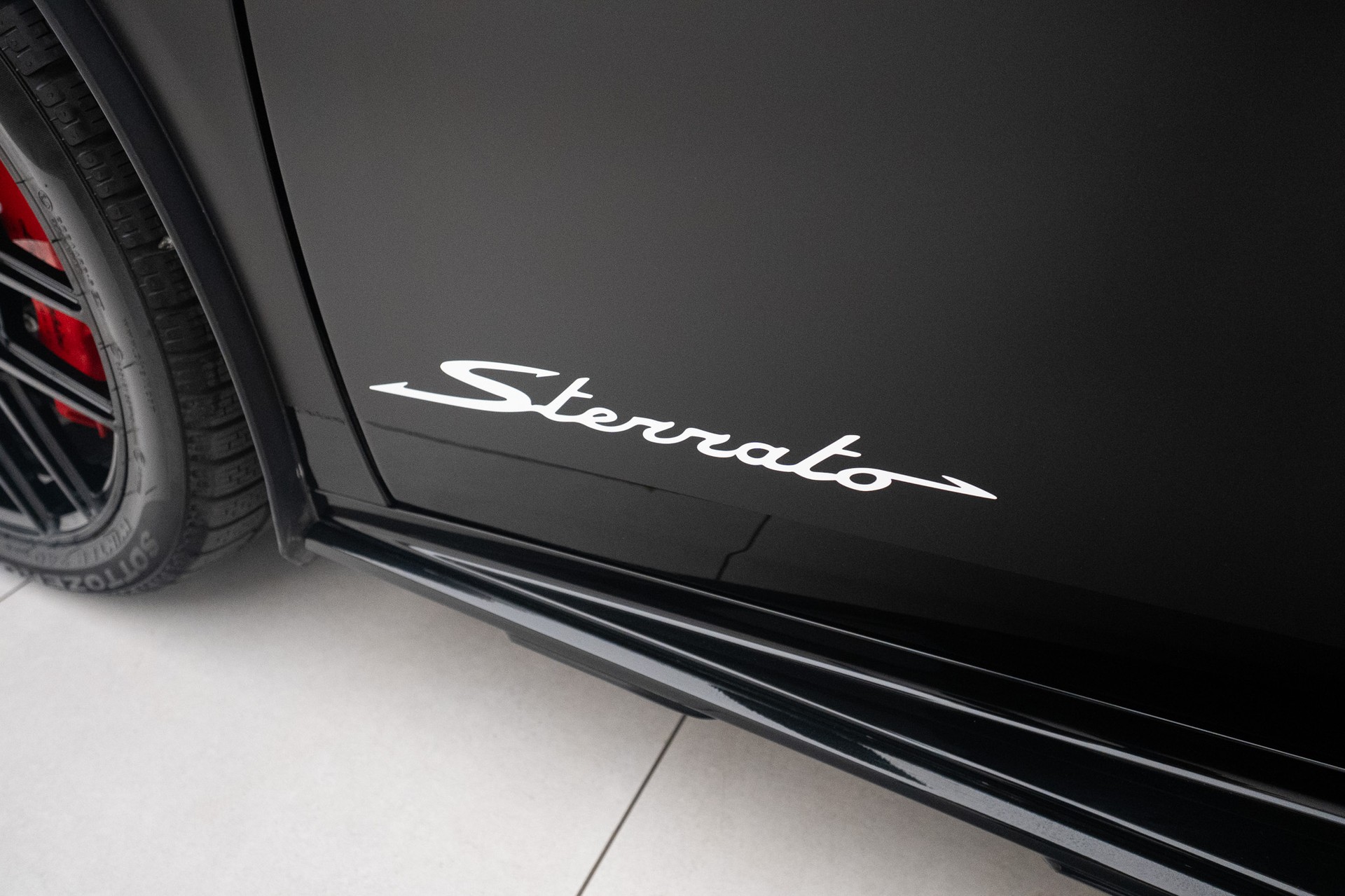LAMBORGHINI Huracan Sterrato / 1 of 1499-image-13