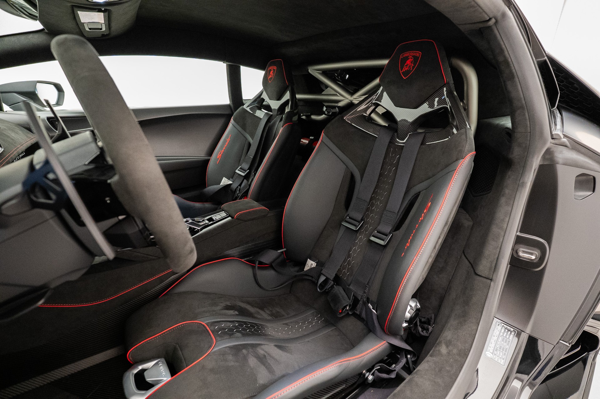 LAMBORGHINI Huracan Sterrato / 1 of 1499-image-7