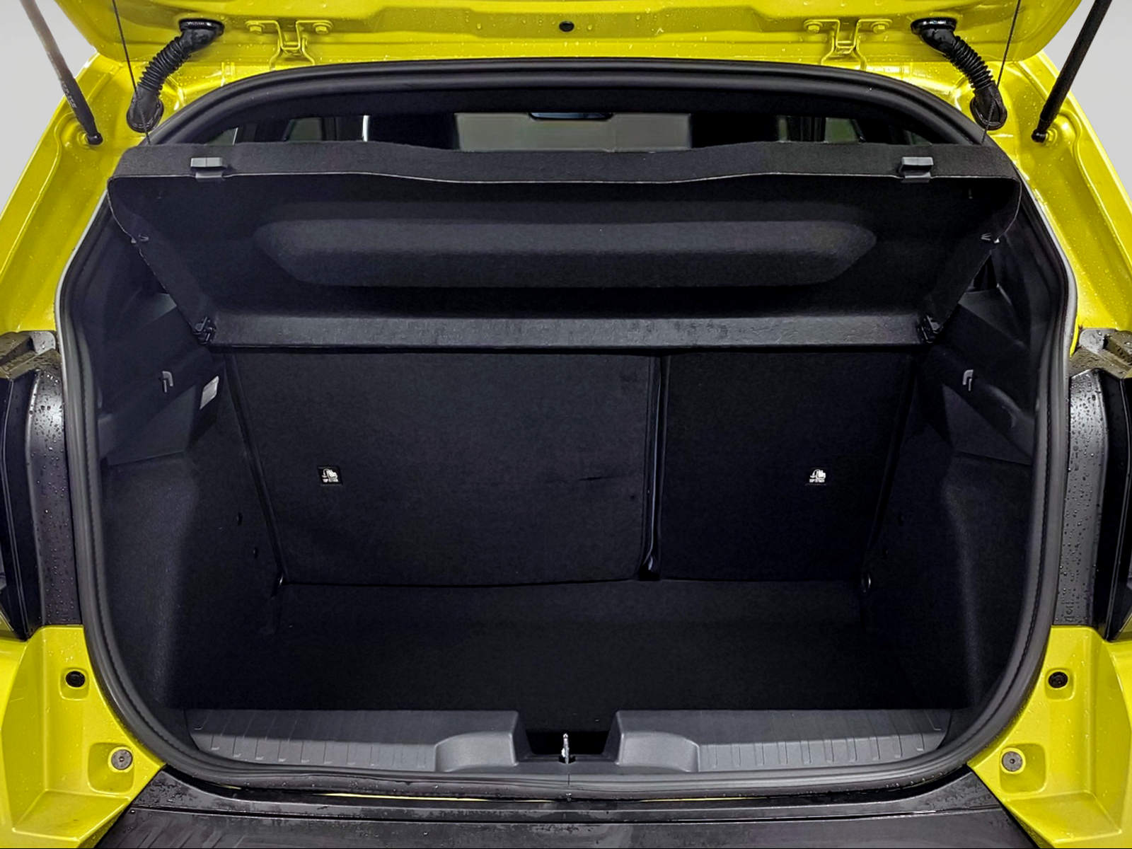FIAT Grande Panda MHEV Icon-showroom-element-3