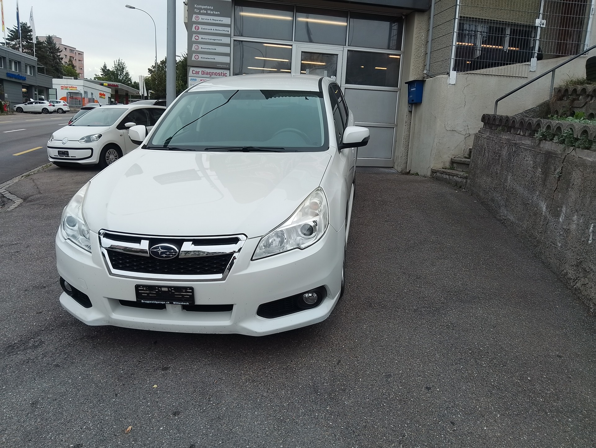 SUBARU Legacy 2.0i Swiss AWD Lineartronic-image-1