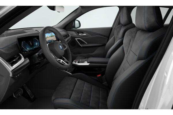 BMW iX2 30 xDrive M Sport-showroom-element-2