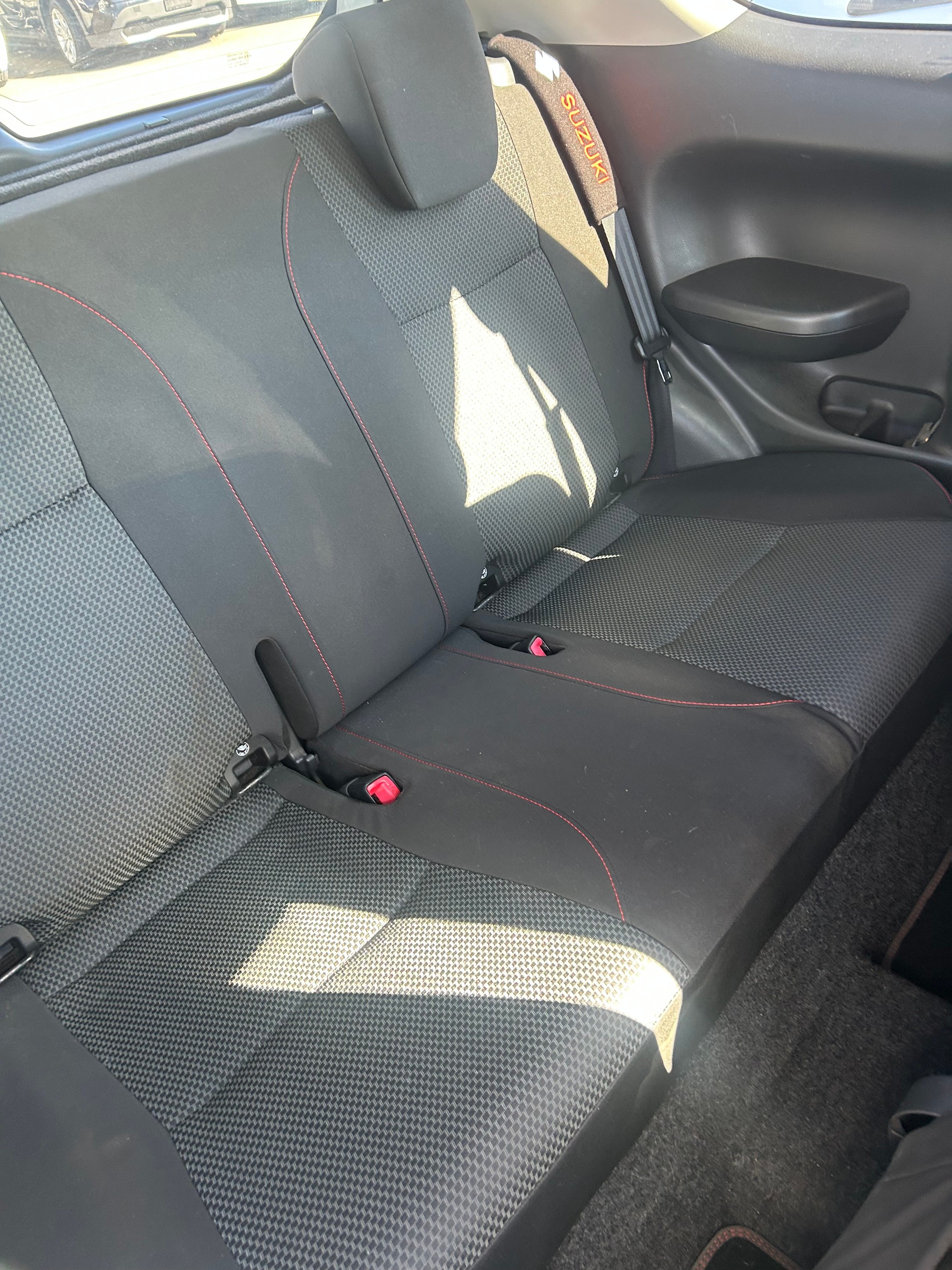 SUZUKI Swift 1.6i 16V Sport-showroom-element-3